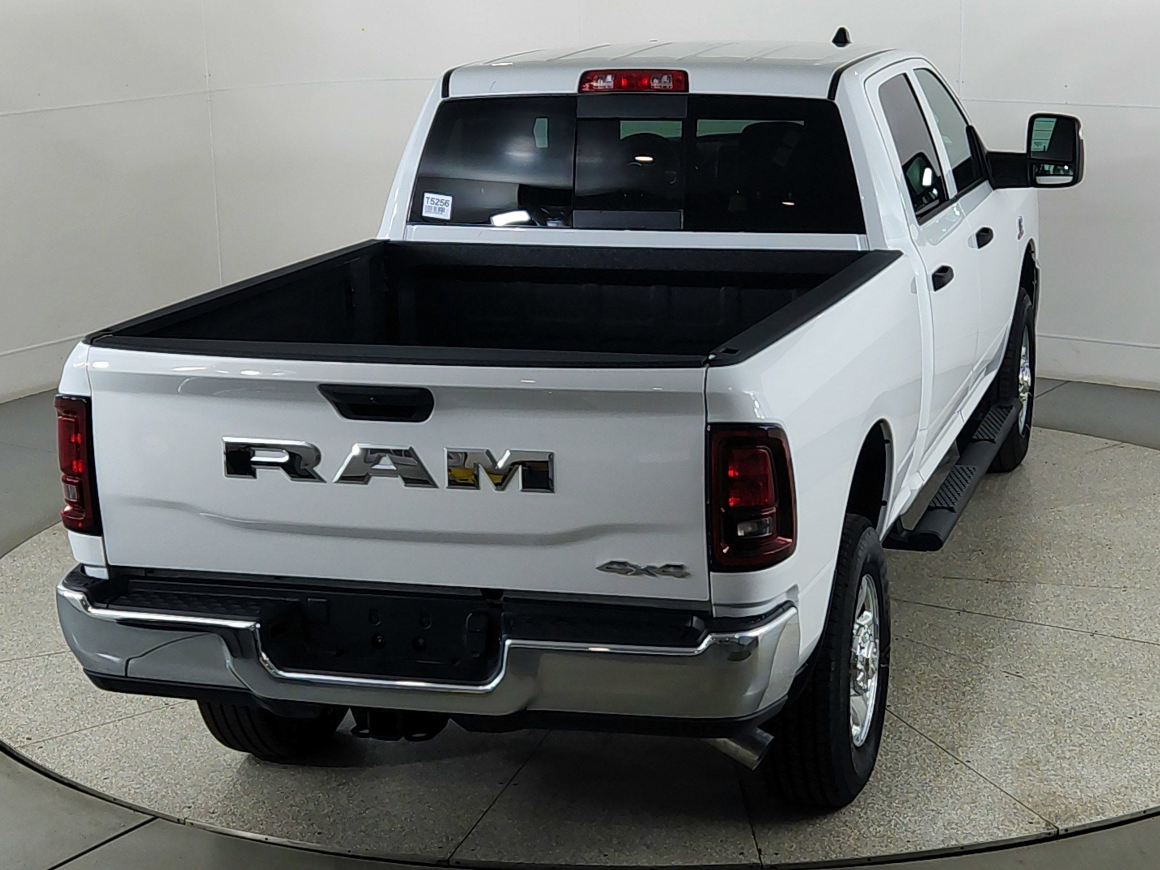2026 RAM Ram 2500 RAM 2500 TRADESMAN CREW CAB 4X4 (149 IN WB 6 FT 4 IN BOX)