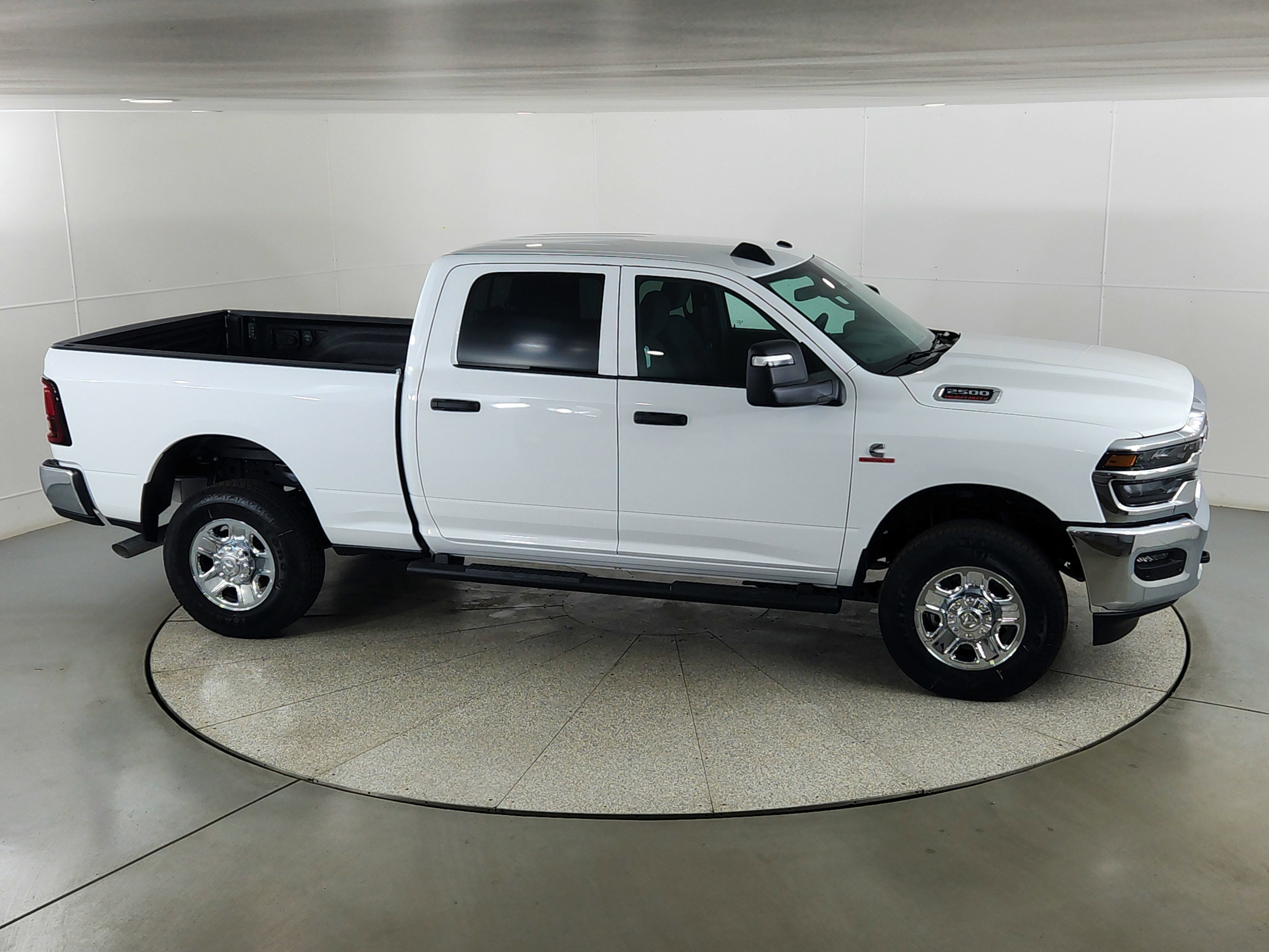 2026 RAM Ram 2500 RAM 2500 TRADESMAN CREW CAB 4X4 (149 IN WB 6 FT 4 IN BOX)