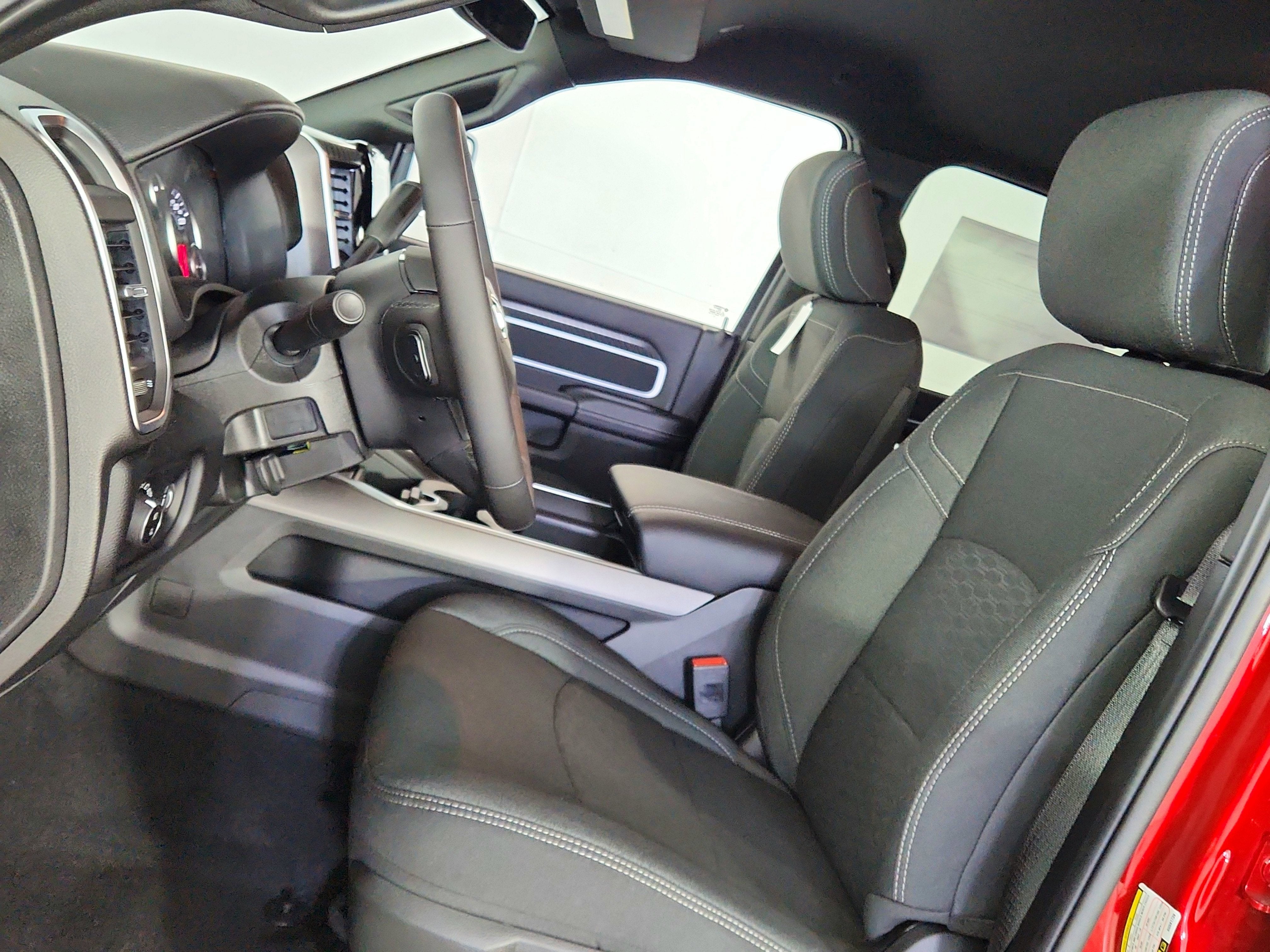 2025 RAM Ram 2500 RAM 2500 BIG HORN CREW CAB 4X4 (149 IN WB 6 FT 4 IN BOX)