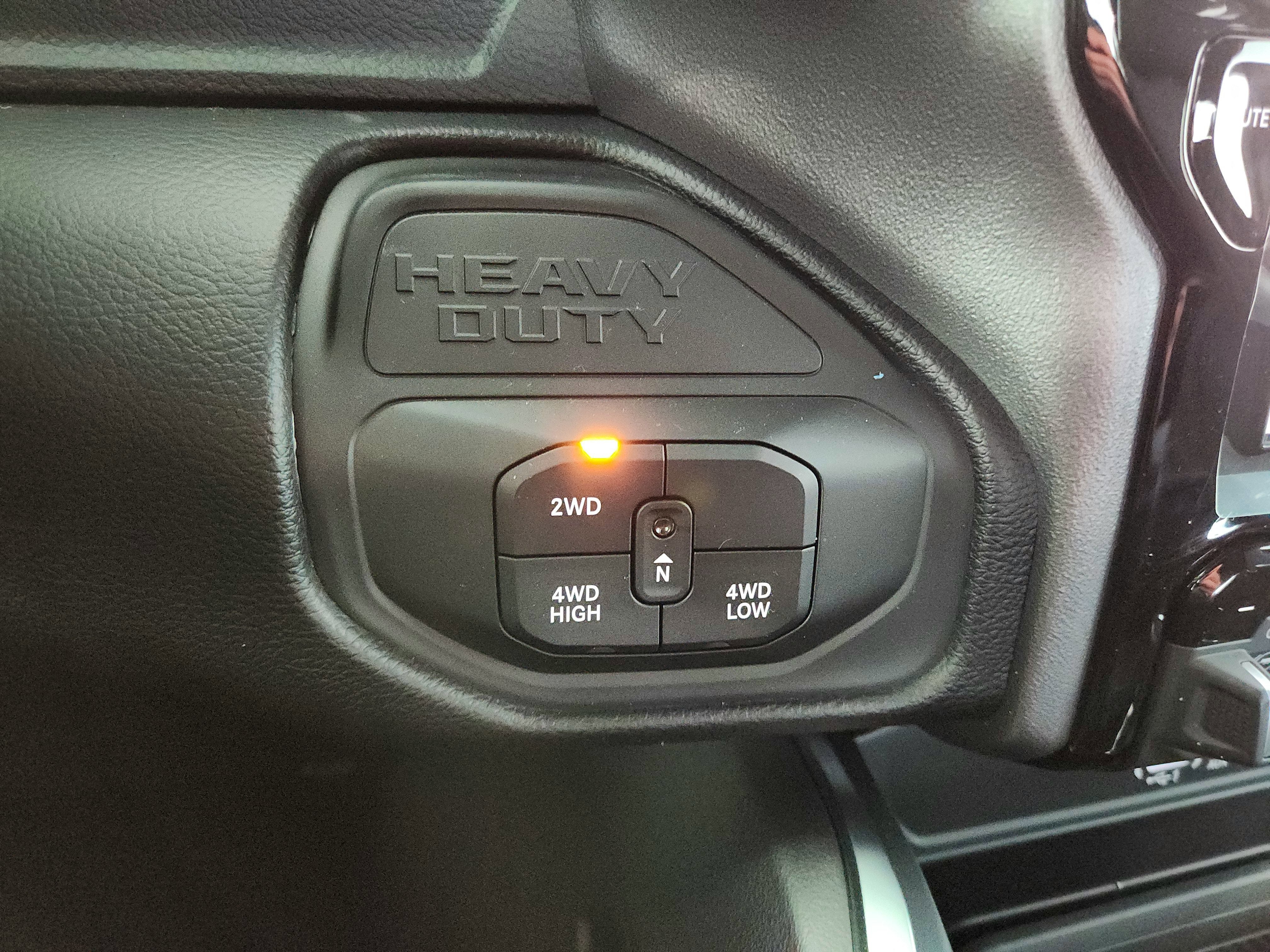 2025 RAM Ram 2500 RAM 2500 BIG HORN CREW CAB 4X4 (149 IN WB 6 FT 4 IN BOX)