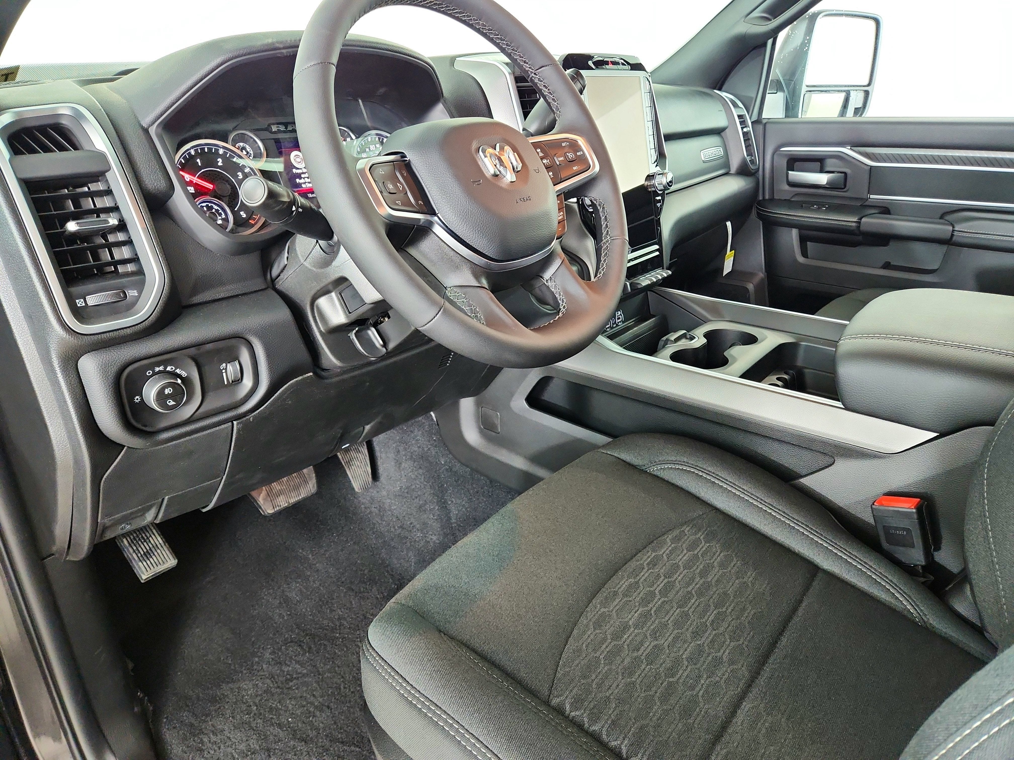 2026 RAM Ram 2500 RAM 2500 BIG HORN CREW CAB 4X4 (149 IN WB 6 FT 4 IN BOX)