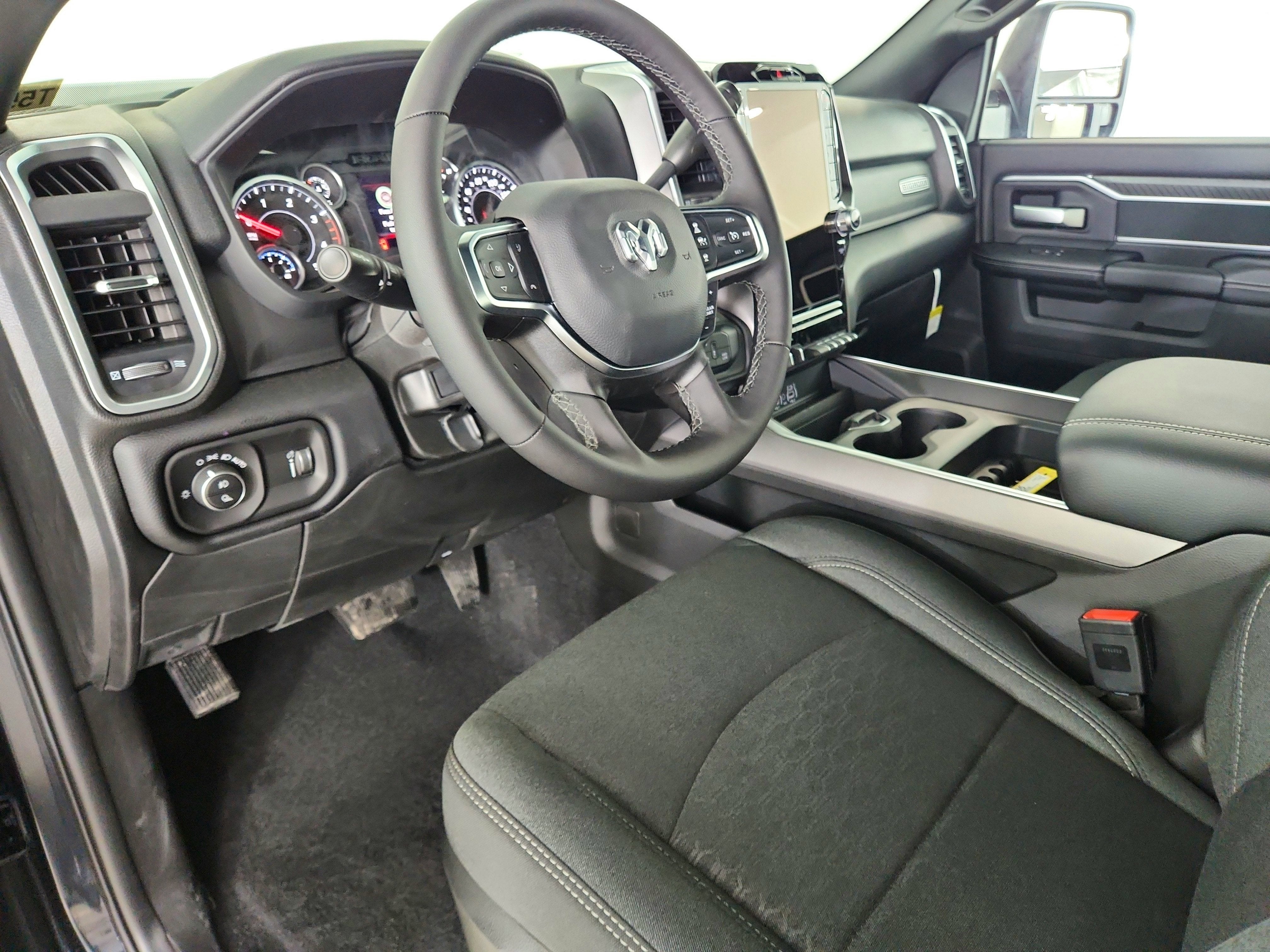 2026 RAM Ram 2500 RAM 2500 BIG HORN CREW CAB 4X4 (149 IN WB 6 FT 4 IN BOX)
