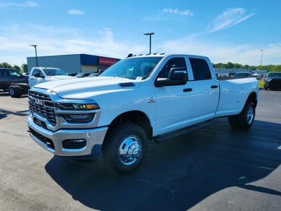 2026 RAM Ram 3500 RAM 3500 TRADESMAN CREW CAB 4X4 (169 IN WB 8 FT 0 IN BOX)