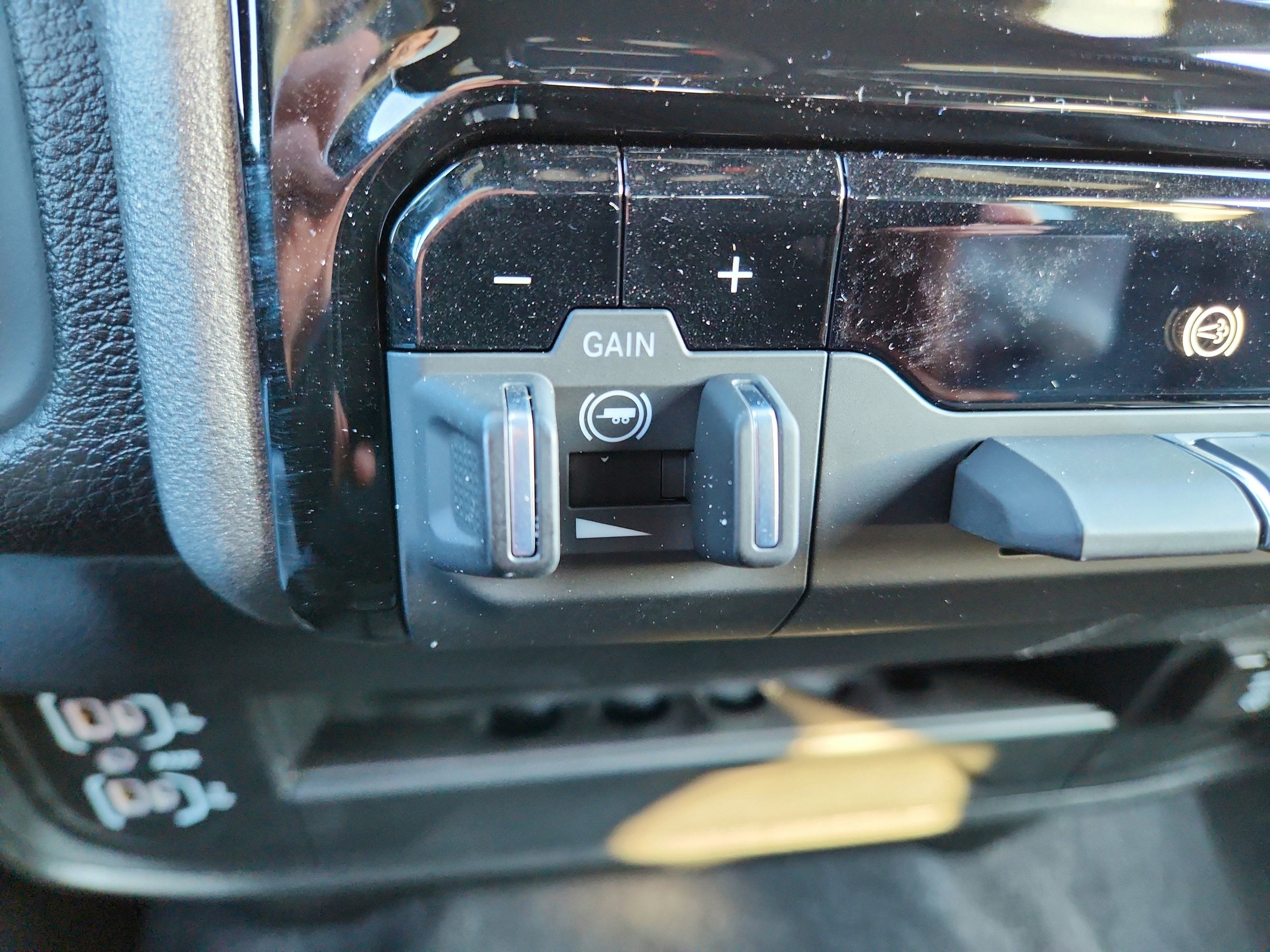 2026 RAM Ram 3500 RAM 3500 TRADESMAN CREW CAB 4X4 (169 IN WB 8 FT 0 IN BOX)