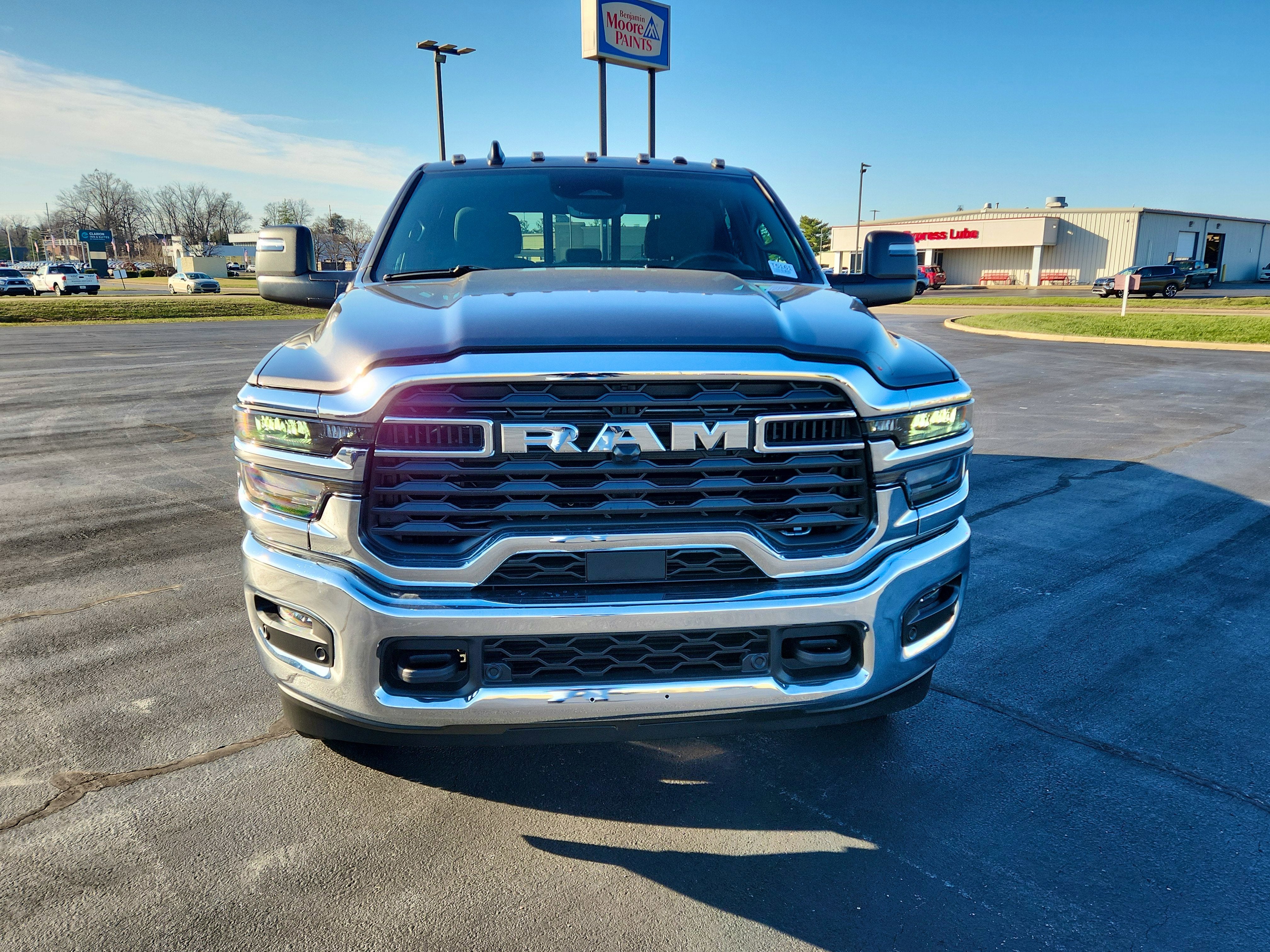 2026 RAM Ram 3500 RAM 3500 TRADESMAN CREW CAB 4X4 (169 IN WB 8 FT 0 IN BOX)