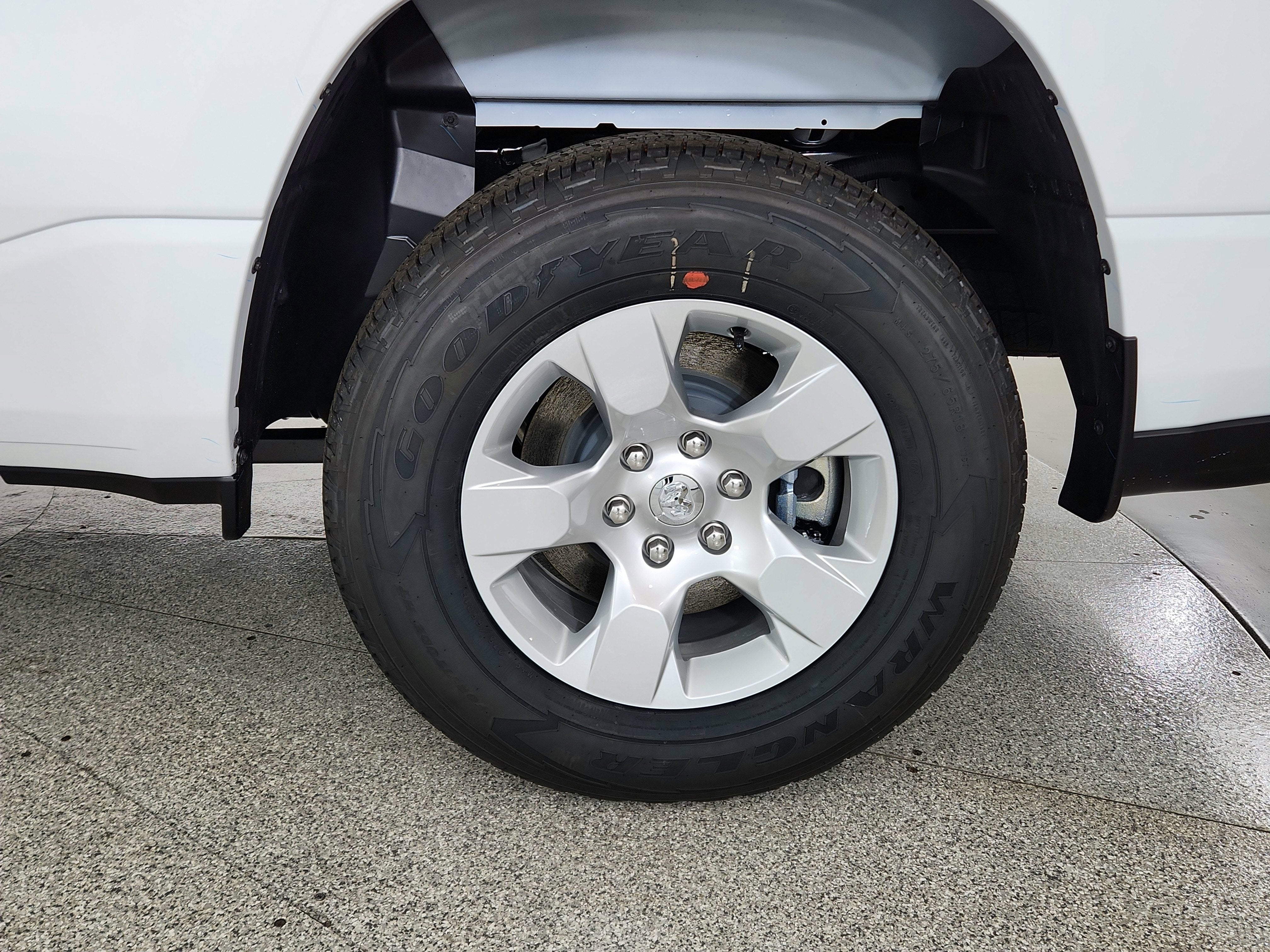 2025 RAM Ram 1500 RAM 1500 BIGHORN/LONESTAR CREW 4X4 (144.5 IN WB 5 FT 7 IN BOX)