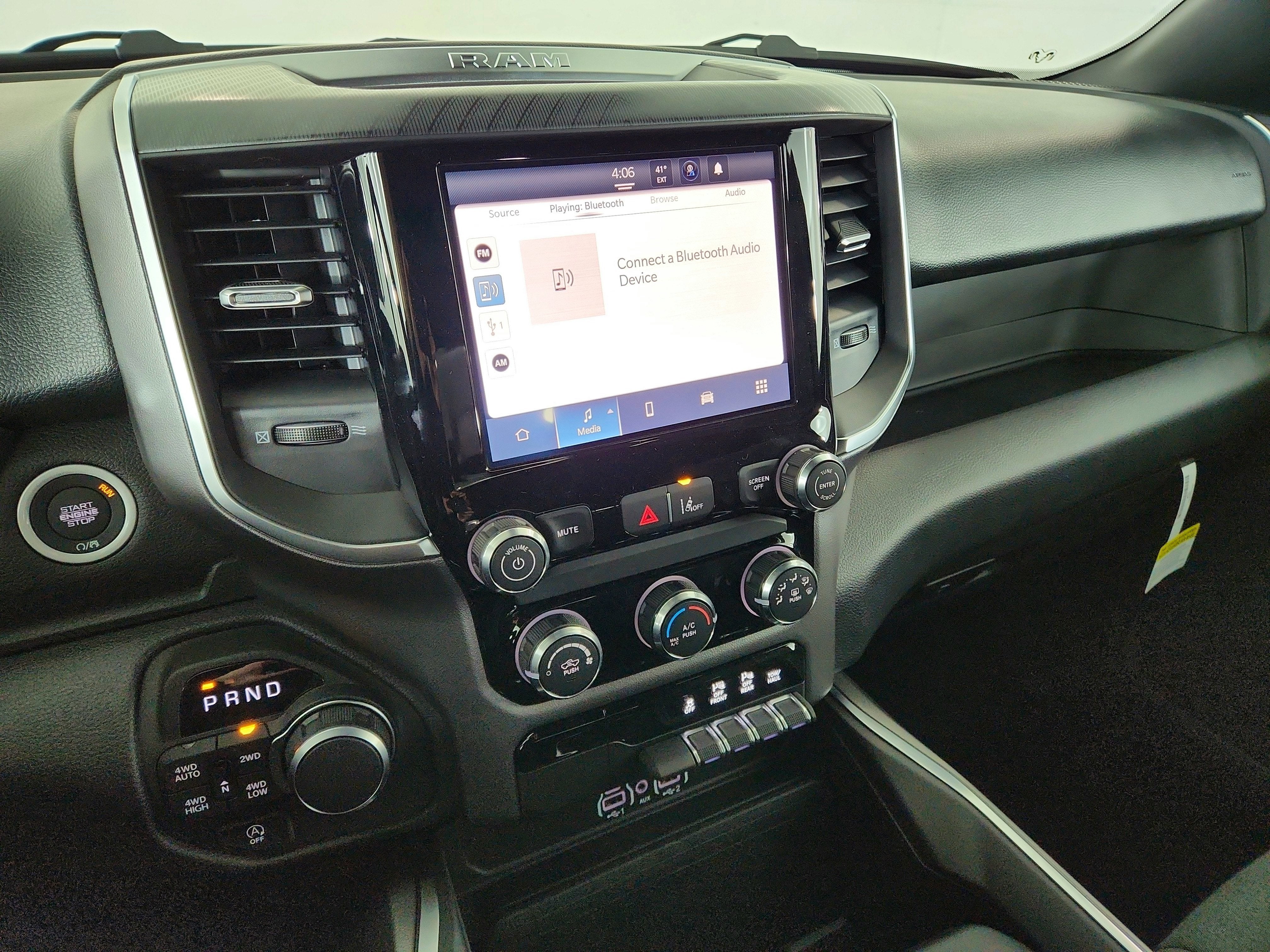 2025 RAM Ram 1500 RAM 1500 BIGHORN/LONESTAR CREW 4X4 (144.5 IN WB 5 FT 7 IN BOX)