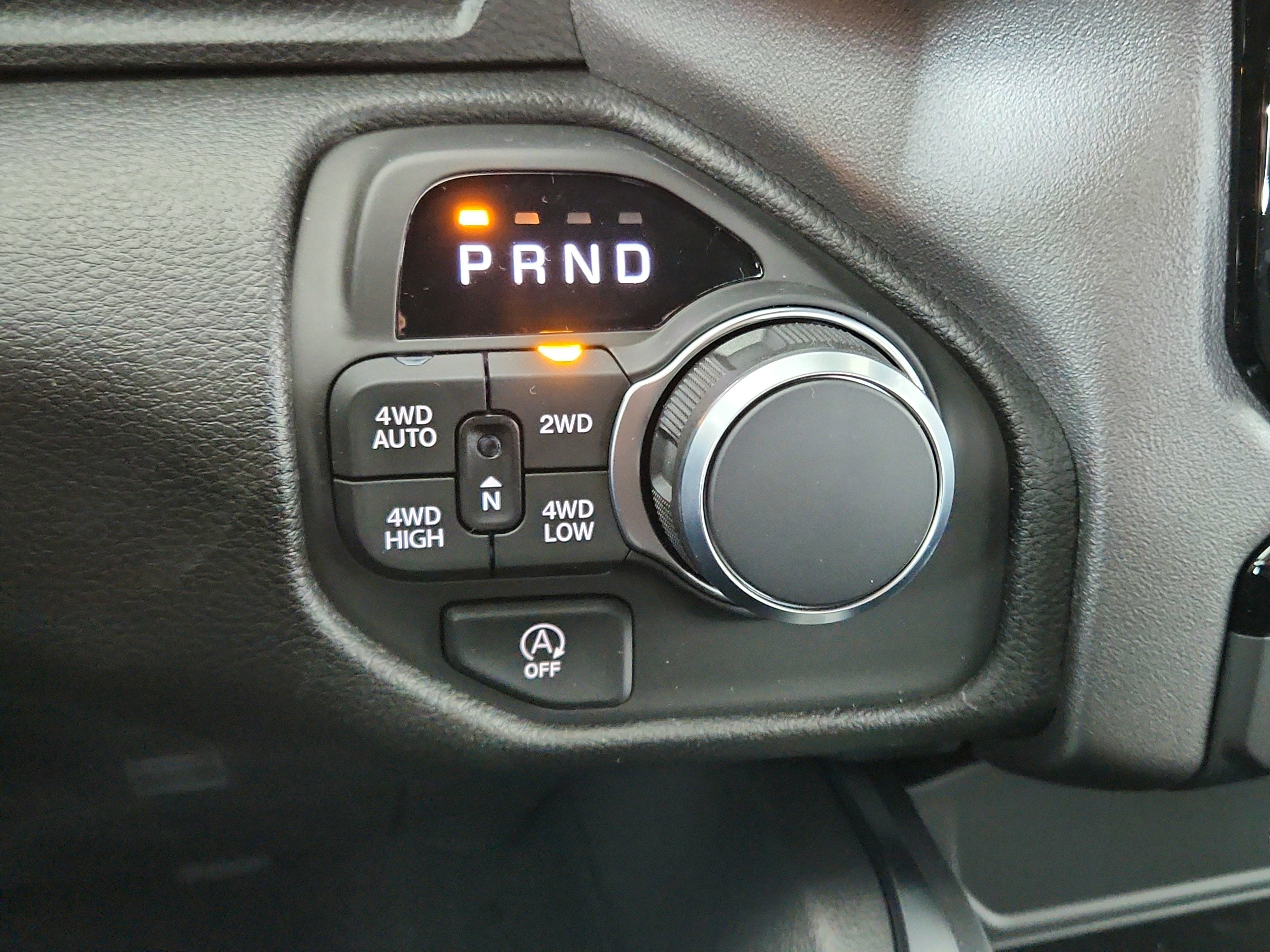 2025 RAM Ram 1500 RAM 1500 BIGHORN/LONESTAR CREW 4X4 (144.5 IN WB 5 FT 7 IN BOX)