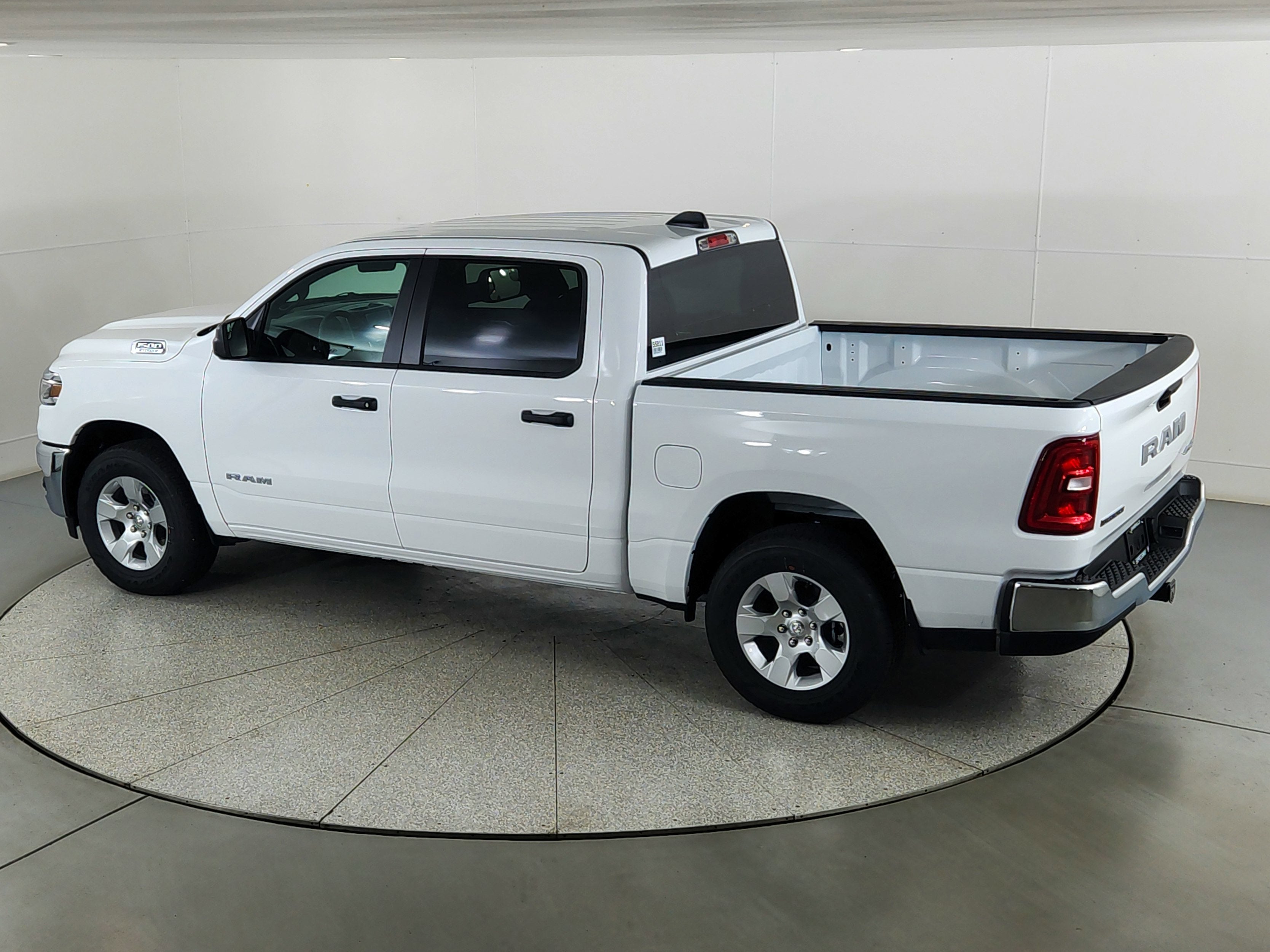 2025 RAM Ram 1500 RAM 1500 BIGHORN/LONESTAR CREW 4X4 (144.5 IN WB 5 FT 7 IN BOX)