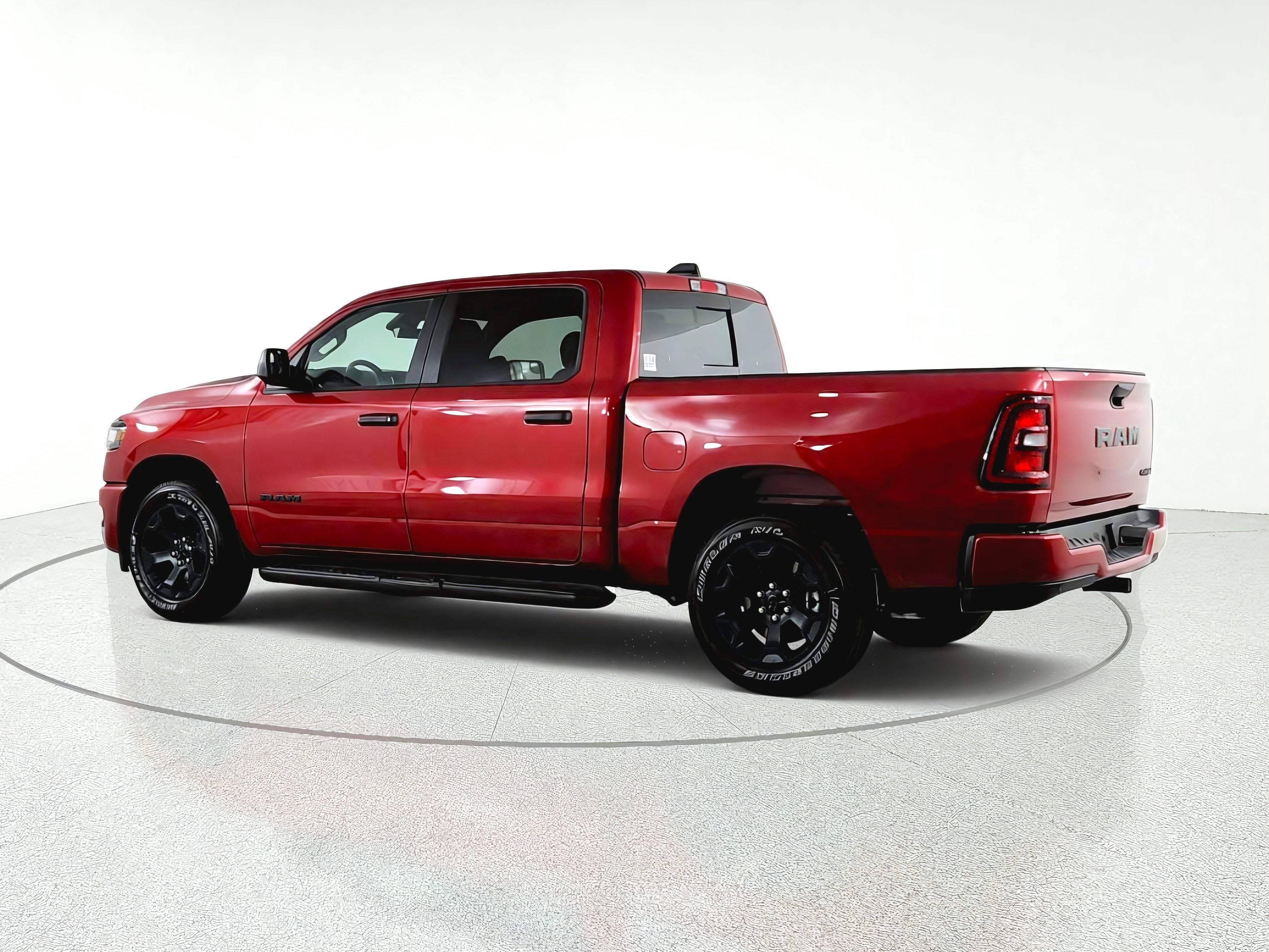 2026 RAM Ram 1500 Express 4x4 Crew Cab 5'7" Box