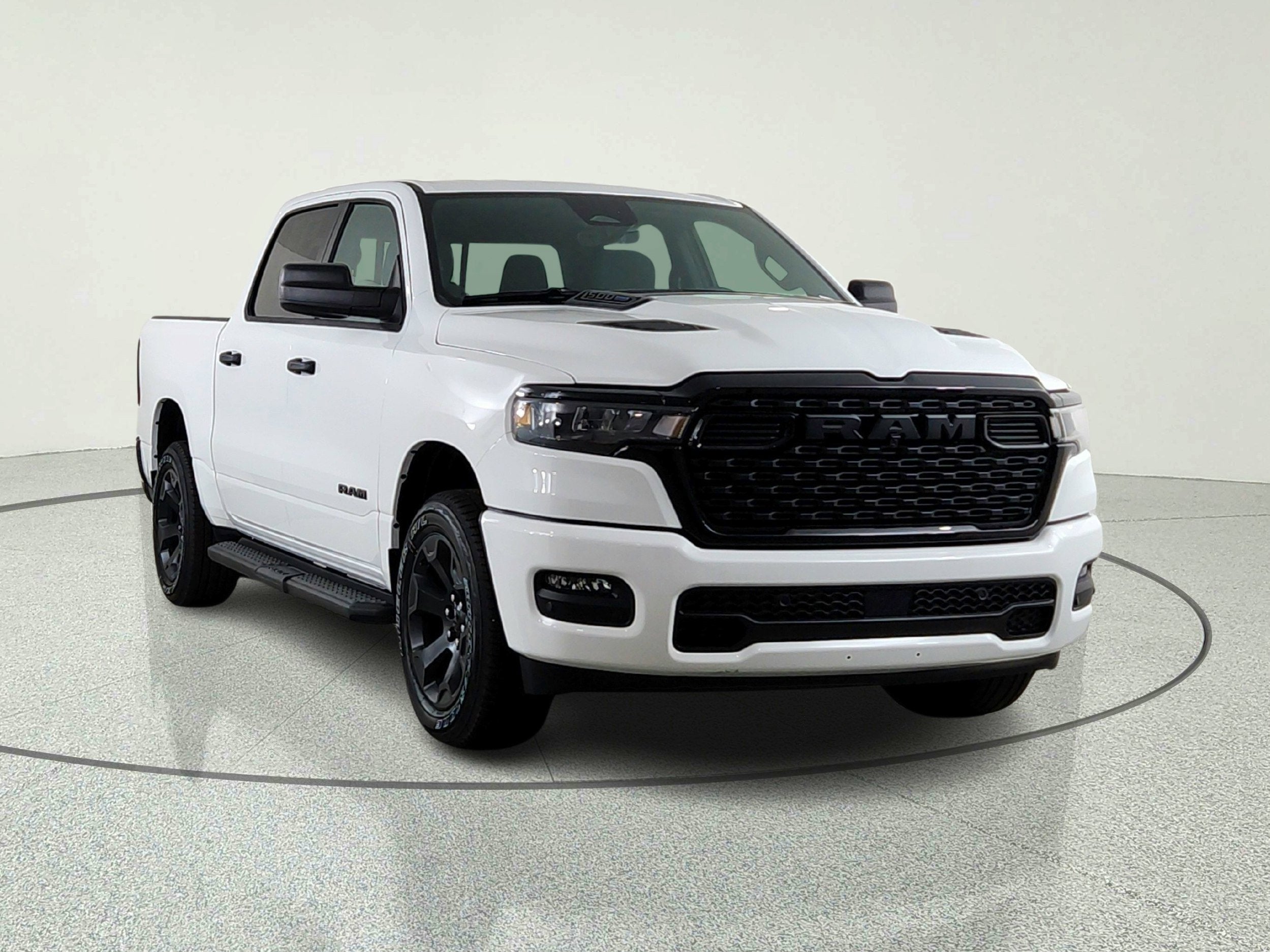 2026 RAM Ram 1500 RAM 1500 TRADESMAN CREW CAB 4X4 (144.5 IN WB 5 FT 7 IN BOX)