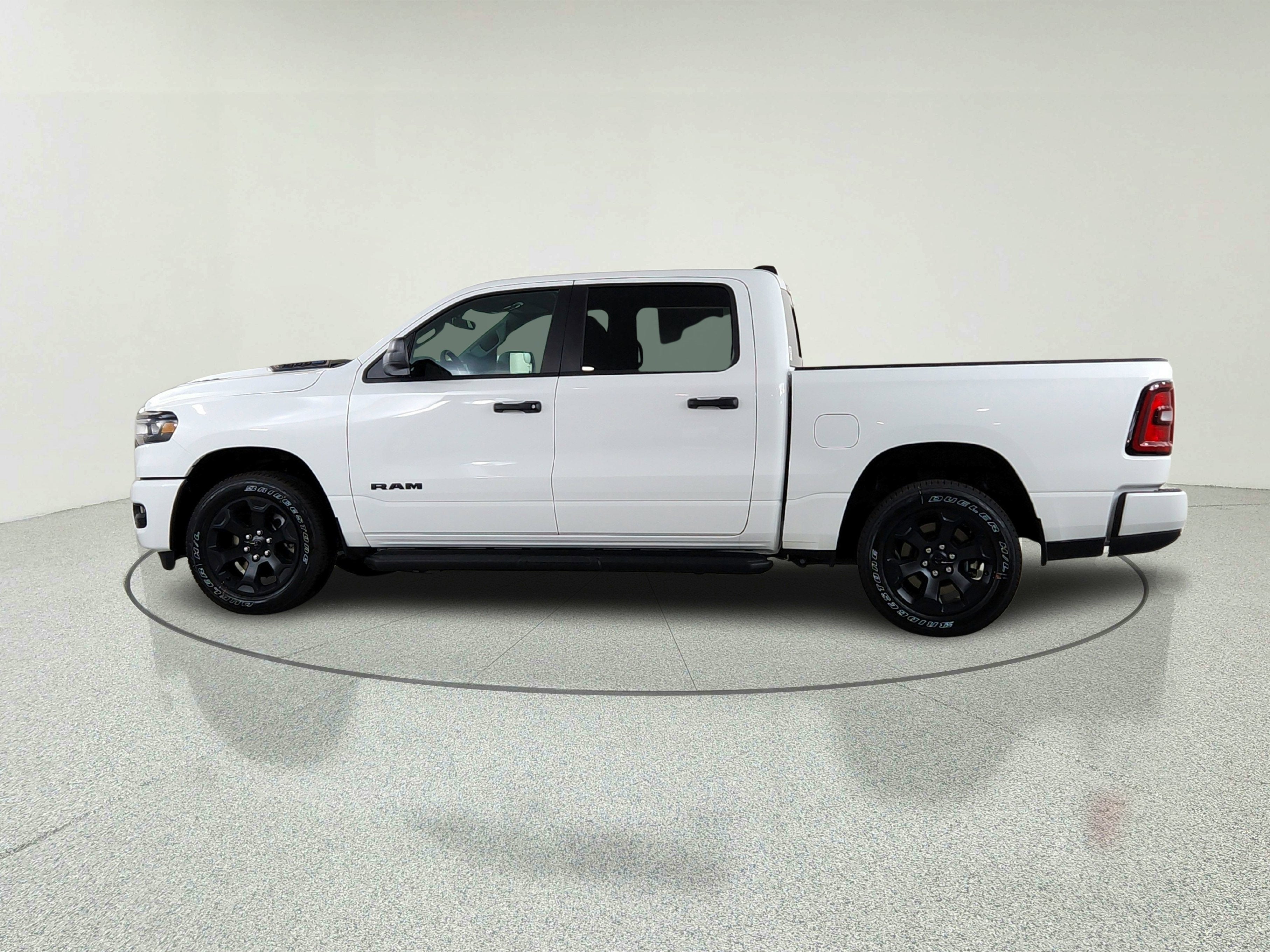 2026 RAM Ram 1500 RAM 1500 TRADESMAN CREW CAB 4X4 (144.5 IN WB 5 FT 7 IN BOX)