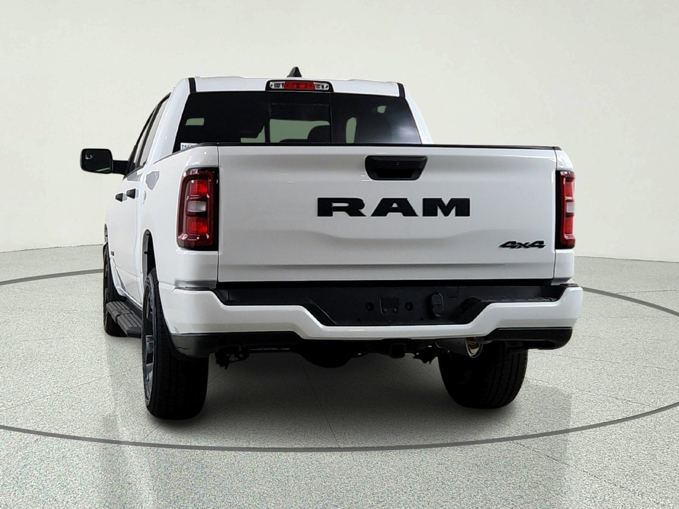 2026 RAM Ram 1500 RAM 1500 TRADESMAN CREW CAB 4X4 (144.5 IN WB 5 FT 7 IN BOX)