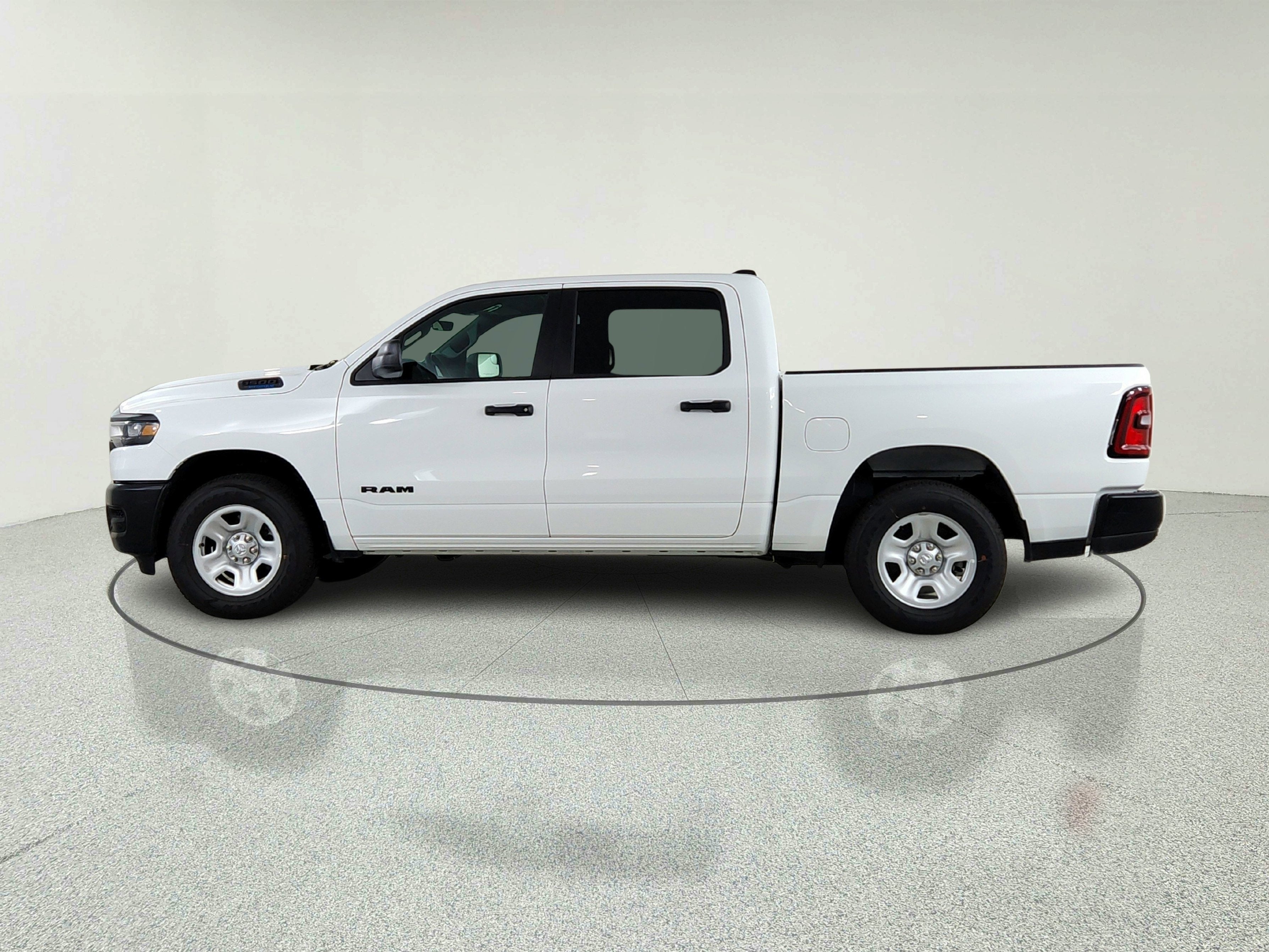 2026 RAM Ram 1500 RAM 1500 TRADESMAN CREW CAB 4X4 (144.5 IN WB 5 FT 7 IN BOX)