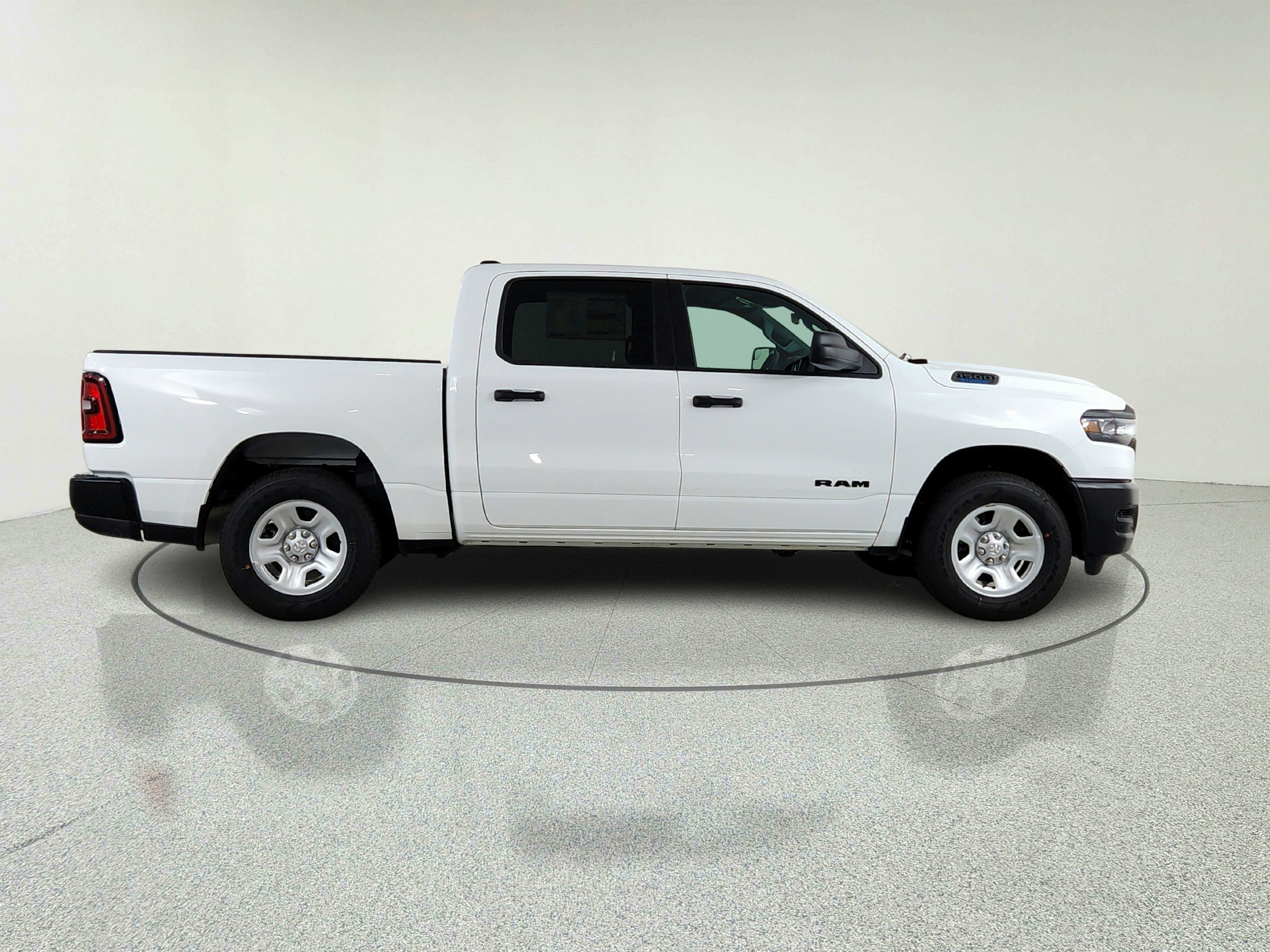 2026 RAM Ram 1500 RAM 1500 TRADESMAN CREW CAB 4X4 (144.5 IN WB 5 FT 7 IN BOX)