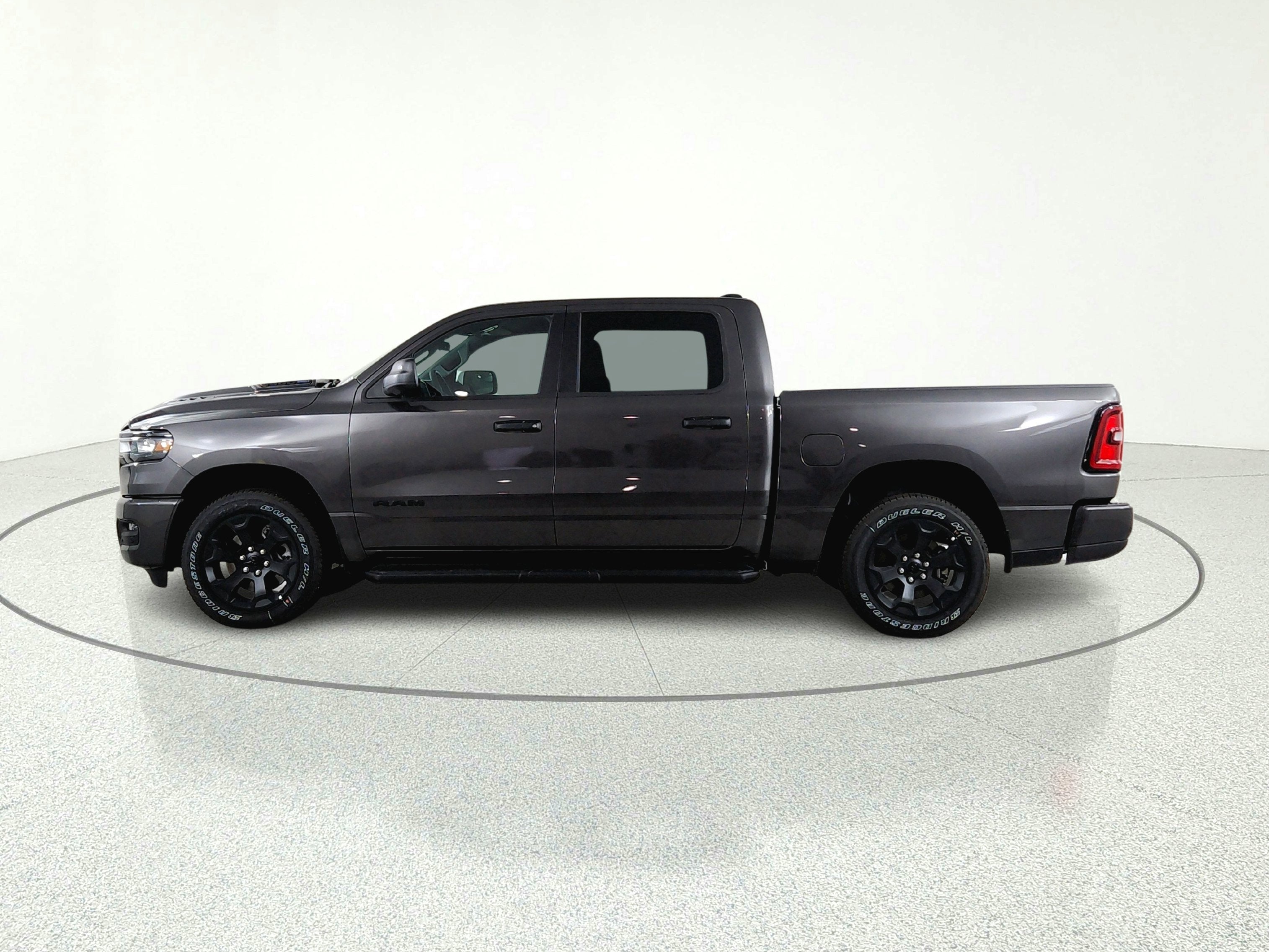 2026 RAM Ram 1500 RAM 1500 TRADESMAN CREW CAB 4X4 (144.5 IN WB 5 FT 7 IN BOX)