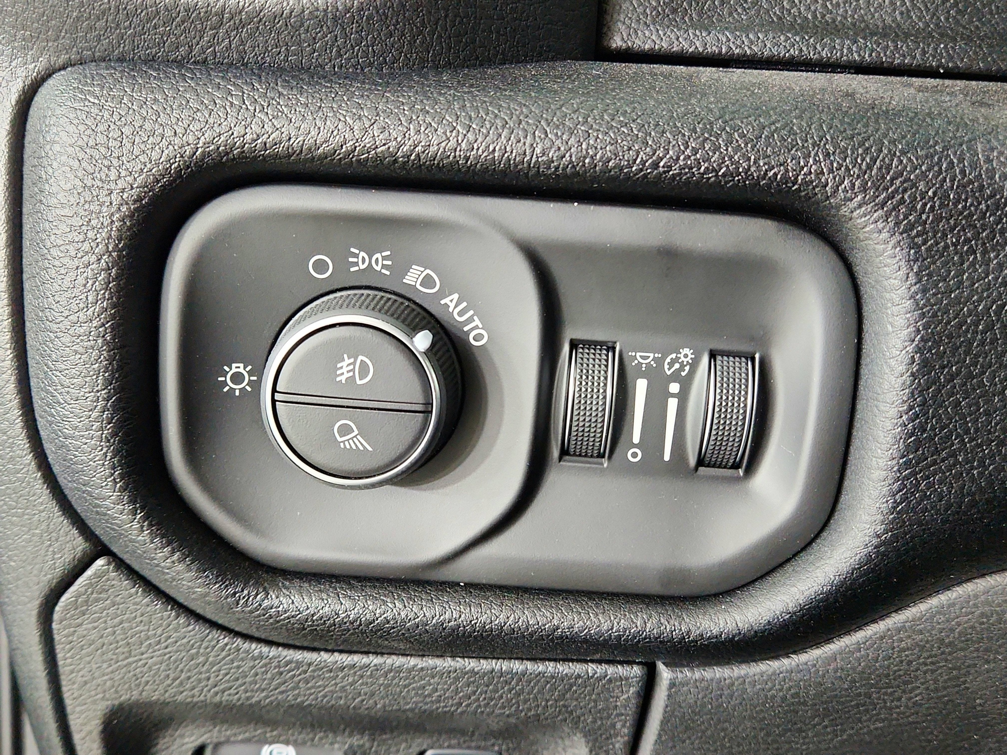 2026 RAM Ram 1500 RAM 1500 BIGHORN/LONESTAR CREW 4X4 (144.5 IN WB 5 FT 7 IN BOX)