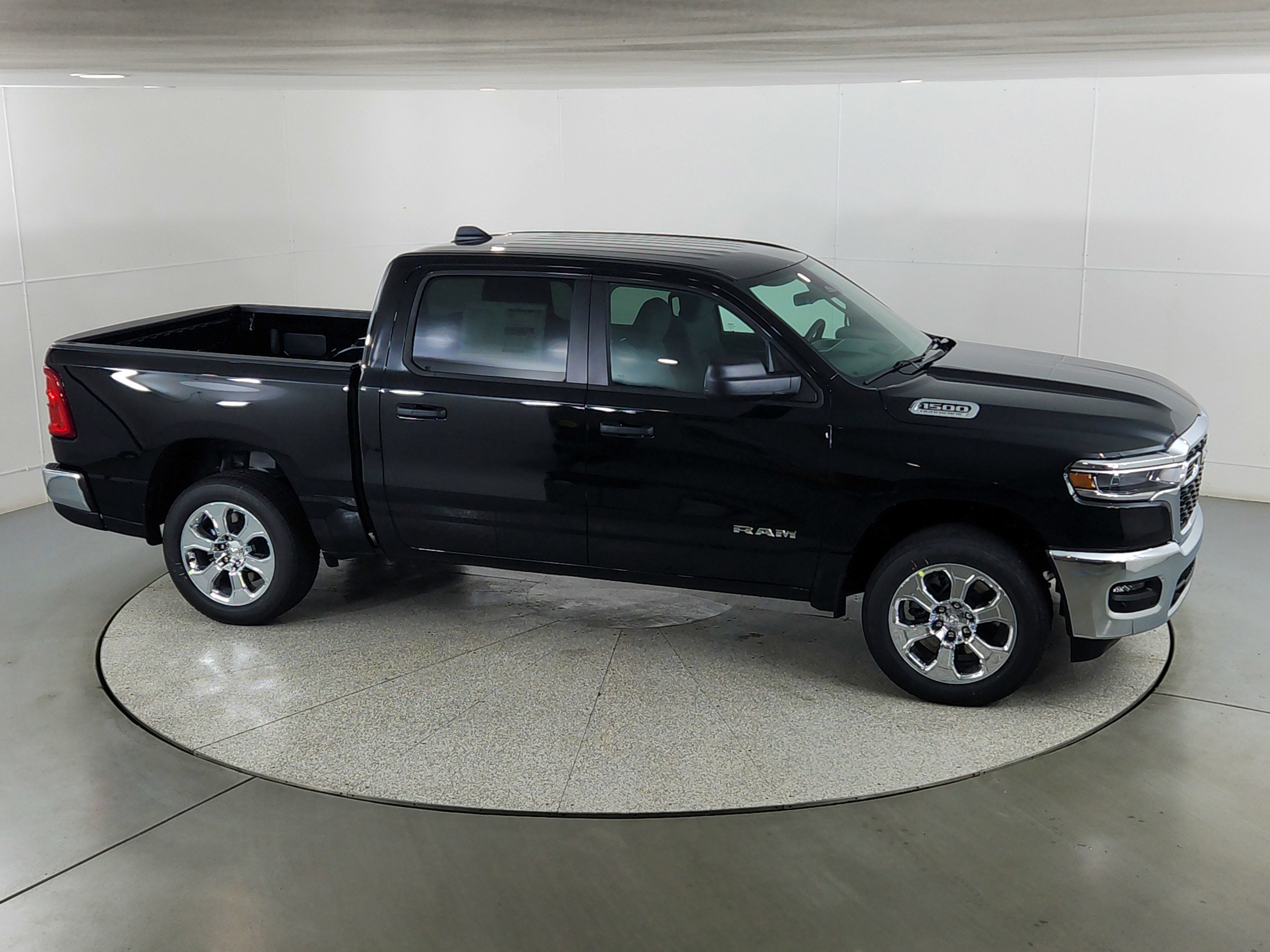 2026 RAM Ram 1500 RAM 1500 BIGHORN/LONESTAR CREW 4X4 (144.5 IN WB 5 FT 7 IN BOX)