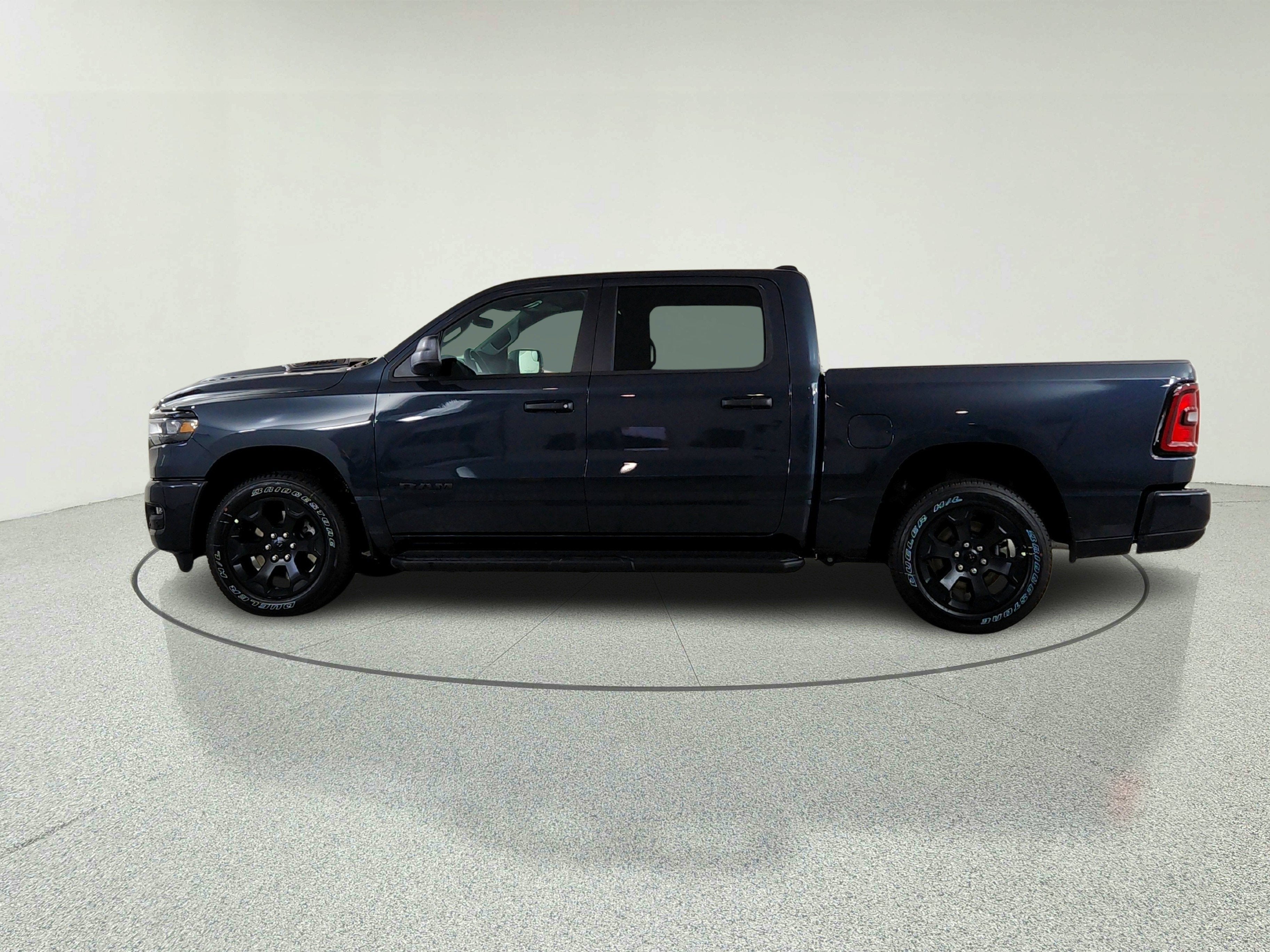 2026 RAM Ram 1500 RAM 1500 TRADESMAN CREW CAB 4X4 (144.5 IN WB 5 FT 7 IN BOX)