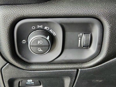 2026 RAM Ram 1500 RAM 1500 TRADESMAN CREW CAB 4X4 (144.5 IN WB 5 FT 7 IN BOX)