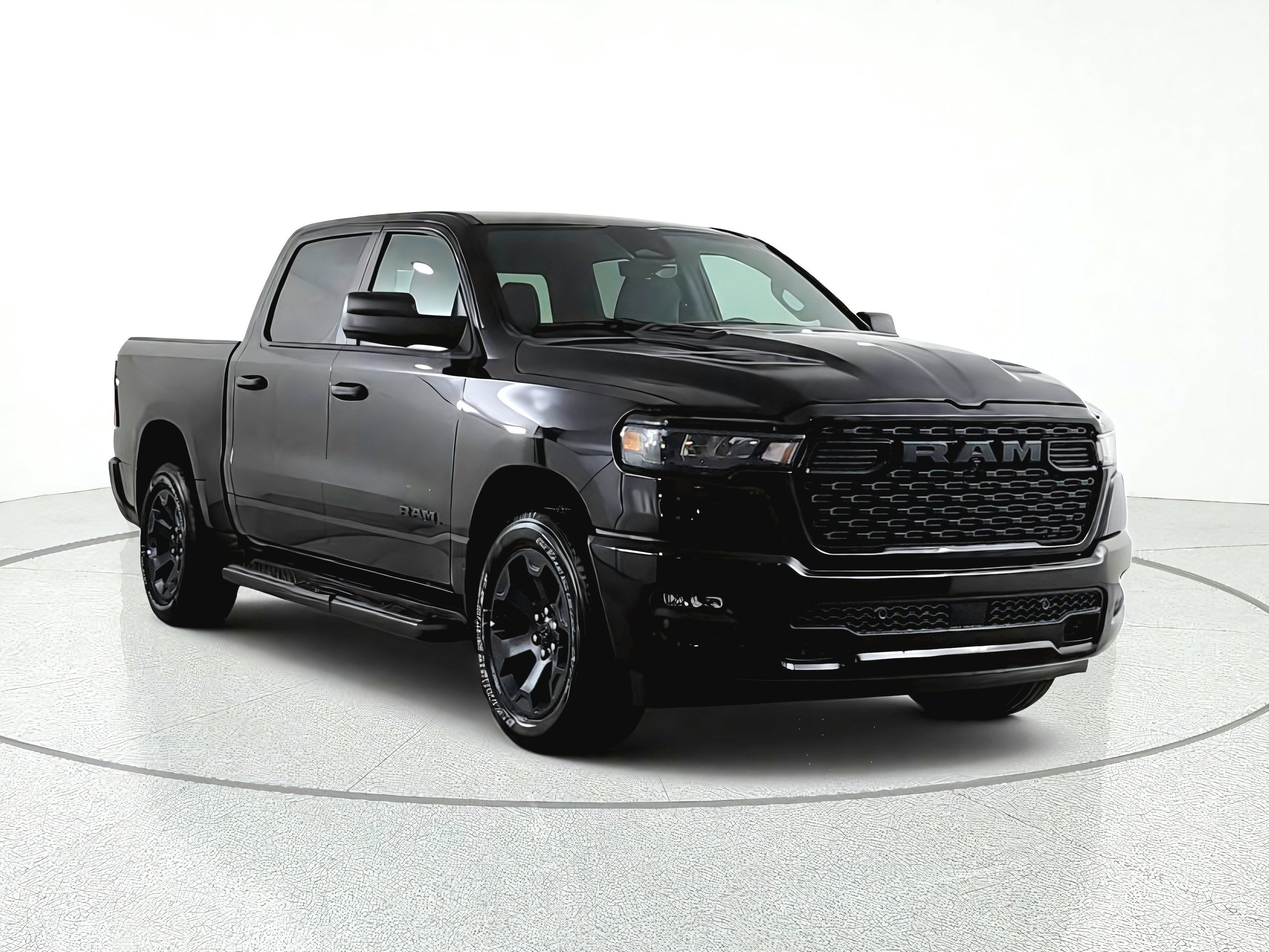 2026 RAM Ram 1500 Express 4x4 Crew Cab 5'7" Box