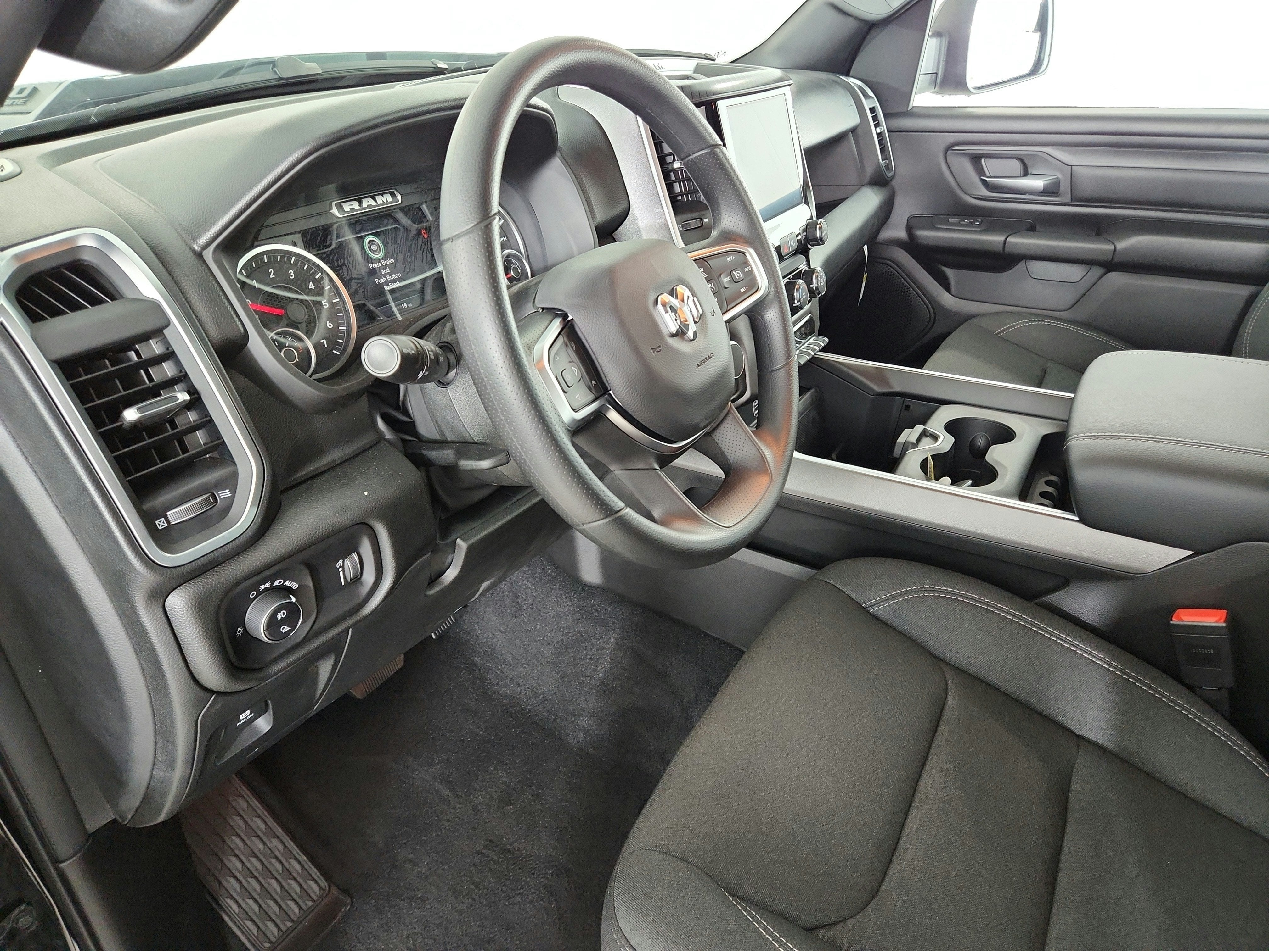 2026 RAM Ram 1500 Express 4x4 Crew Cab 5'7" Box