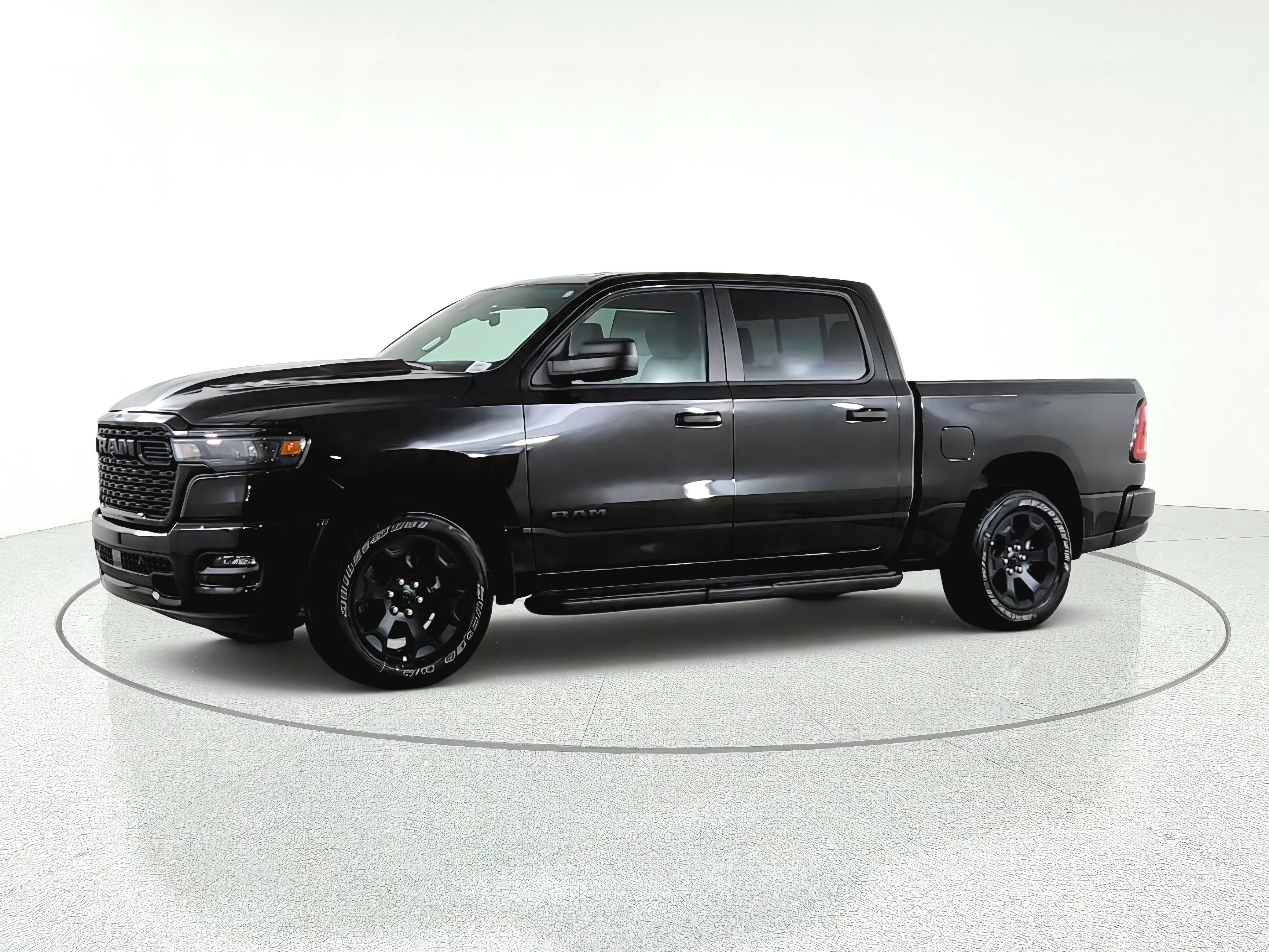 2026 RAM Ram 1500 Express 4x4 Crew Cab 5'7" Box