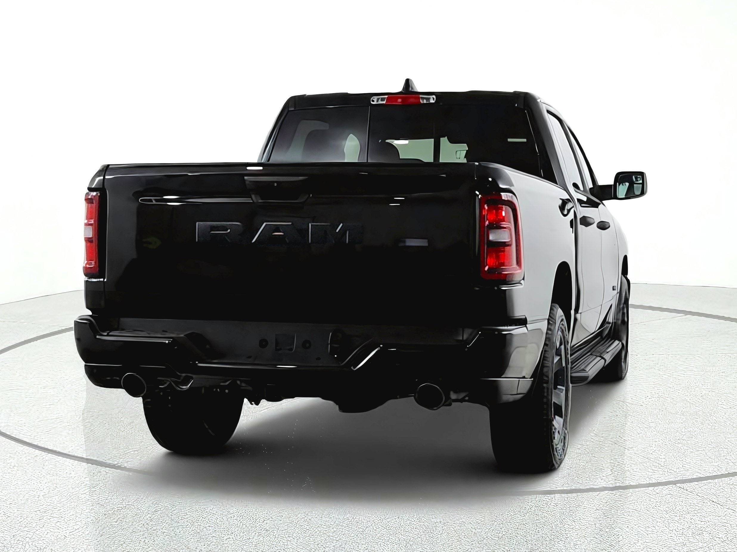 2026 RAM Ram 1500 Express 4x4 Crew Cab 5'7" Box