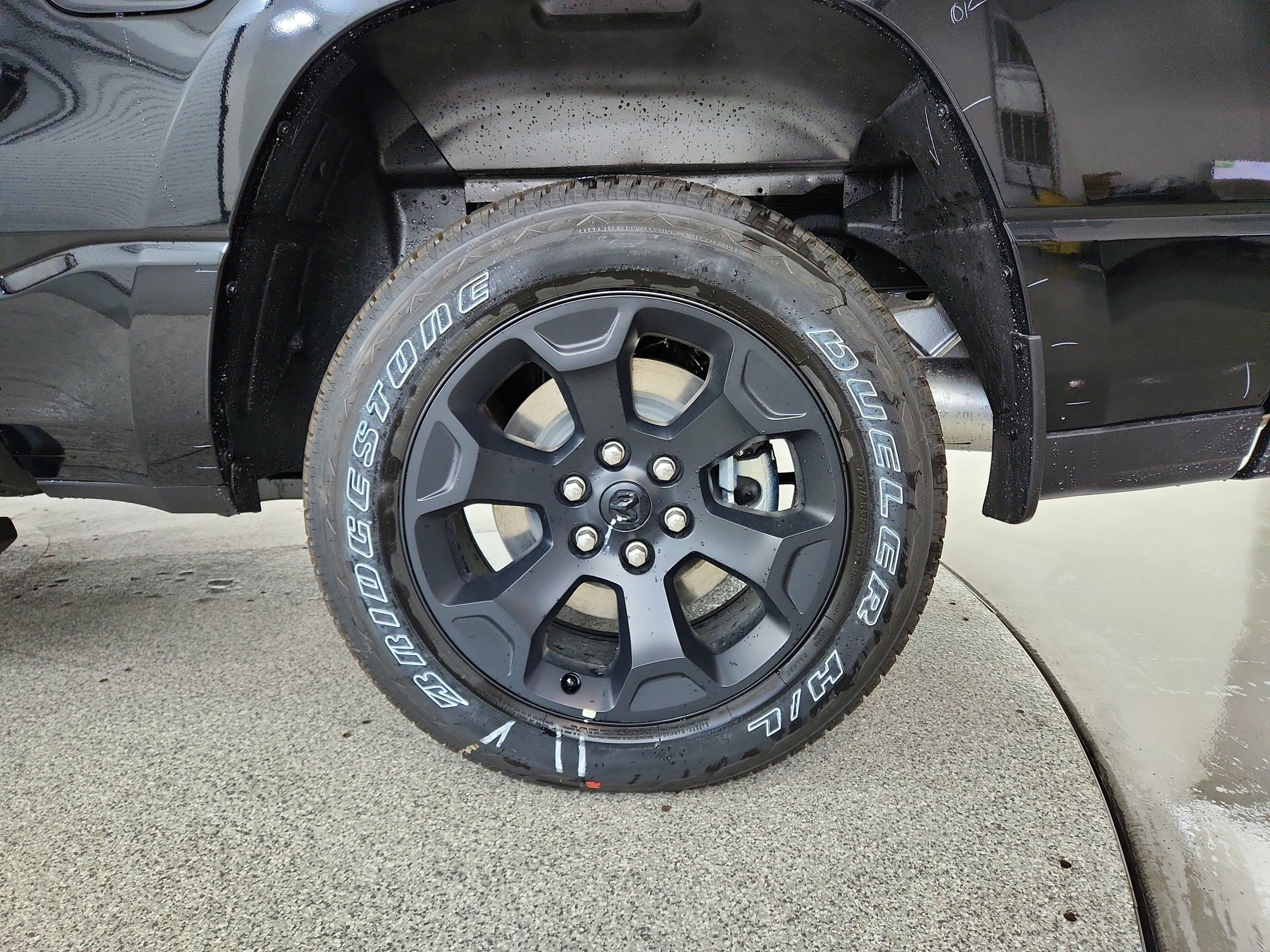 2026 RAM Ram 1500 RAM 1500 TRADESMAN CREW CAB 4X4 (144.5 IN WB 5 FT 7 IN BOX)
