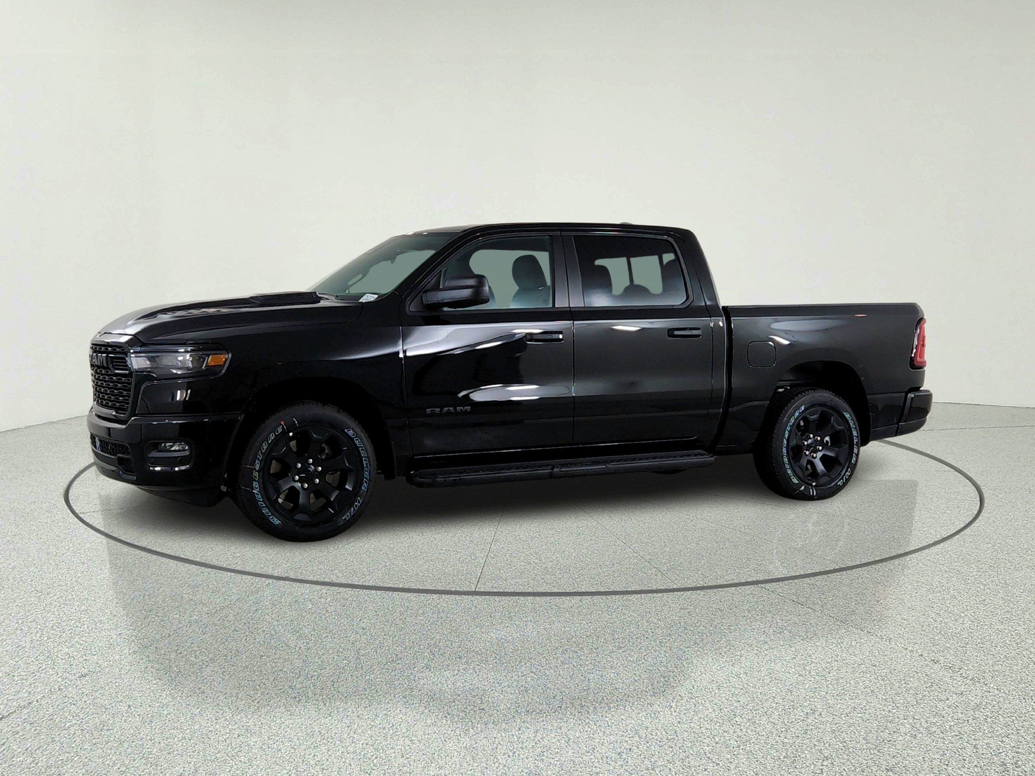 2026 RAM Ram 1500 RAM 1500 TRADESMAN CREW CAB 4X4 (144.5 IN WB 5 FT 7 IN BOX)