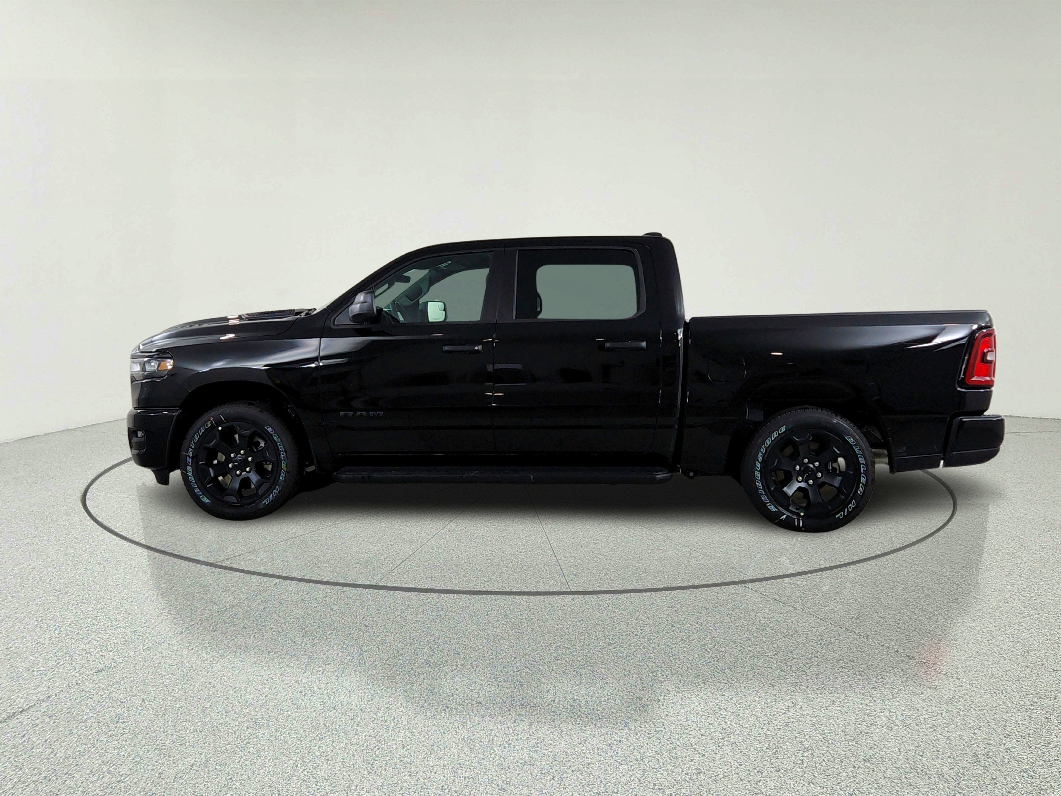 2026 RAM Ram 1500 RAM 1500 TRADESMAN CREW CAB 4X4 (144.5 IN WB 5 FT 7 IN BOX)