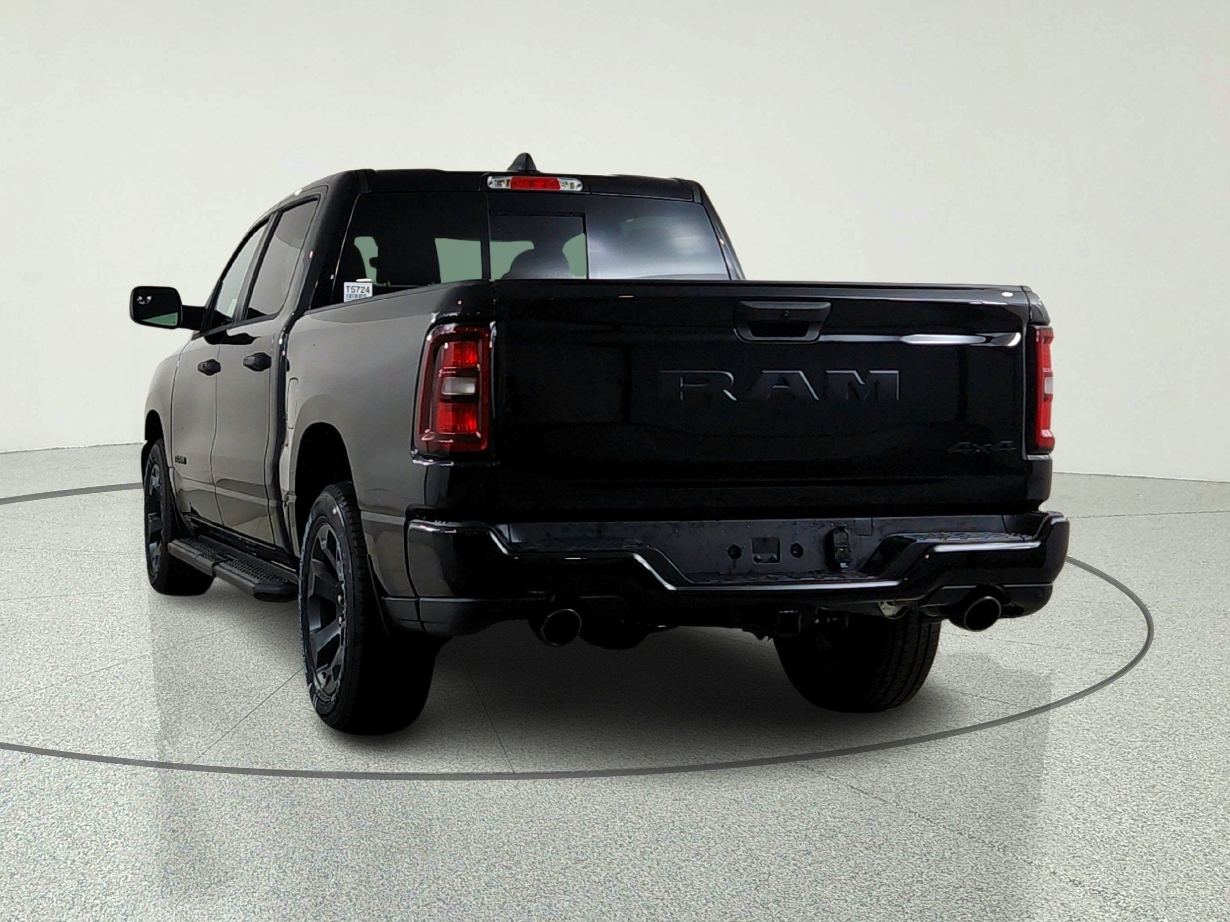 2026 RAM Ram 1500 RAM 1500 TRADESMAN CREW CAB 4X4 (144.5 IN WB 5 FT 7 IN BOX)