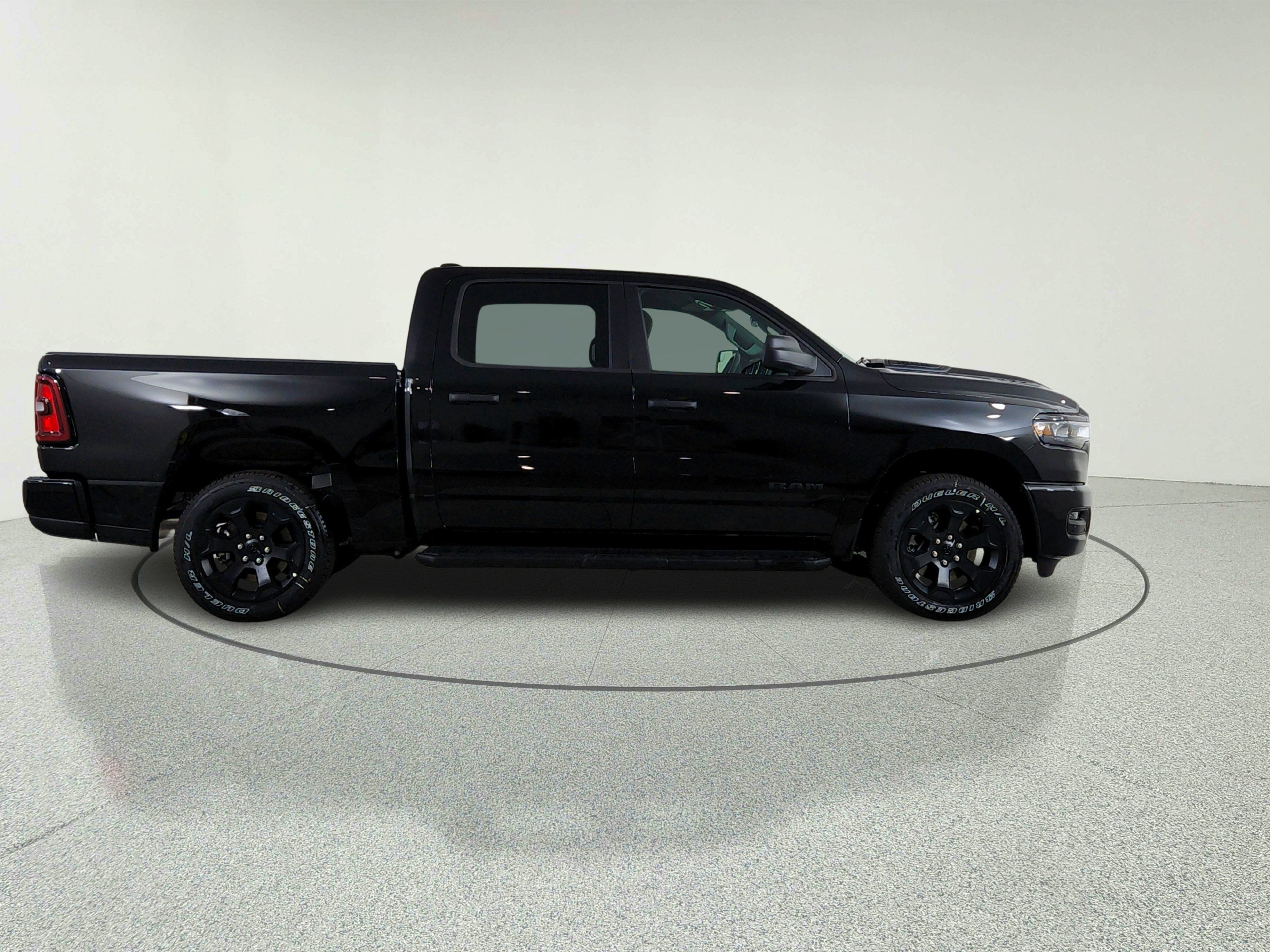 2026 RAM Ram 1500 RAM 1500 TRADESMAN CREW CAB 4X4 (144.5 IN WB 5 FT 7 IN BOX)