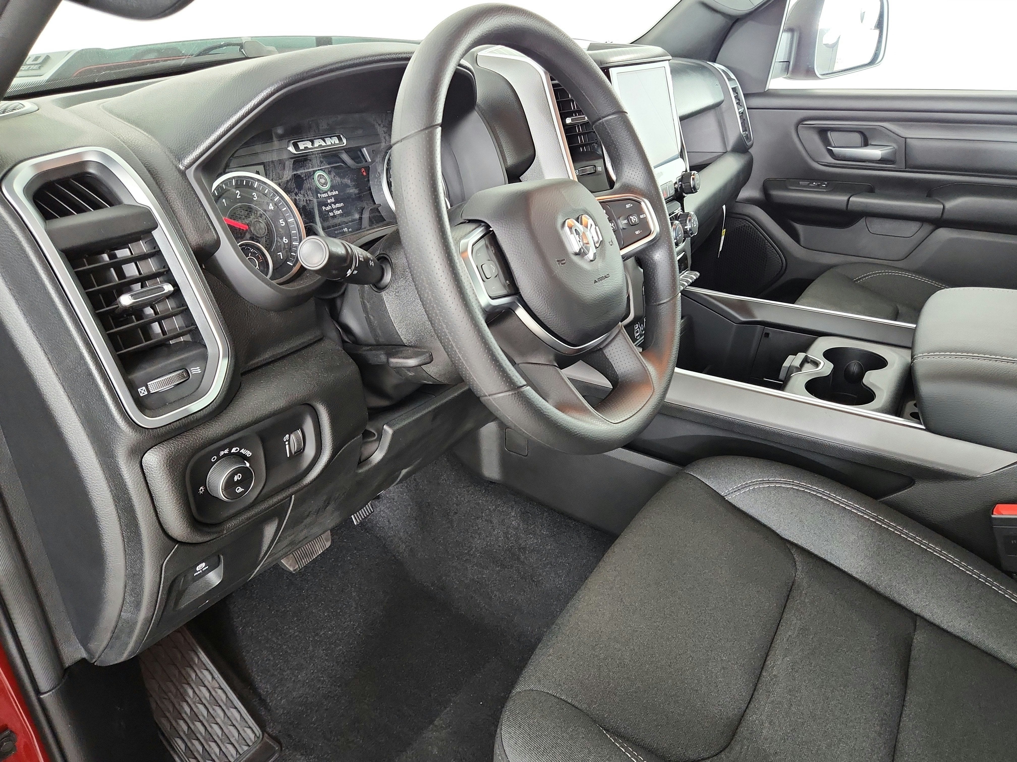 2026 RAM Ram 1500 Express 4x4 Crew Cab 5'7" Box
