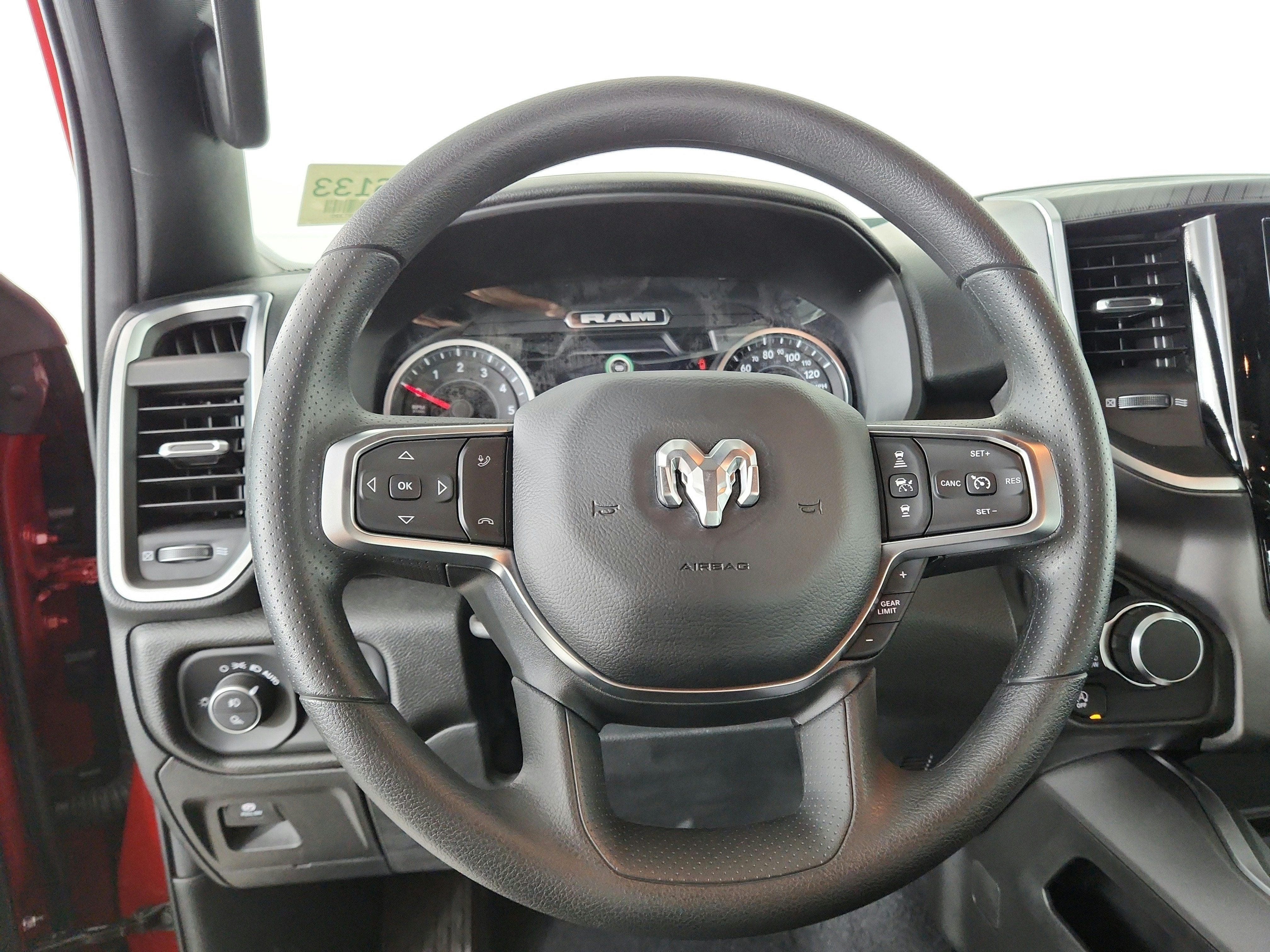 2026 RAM Ram 1500 Express 4x4 Crew Cab 5'7" Box
