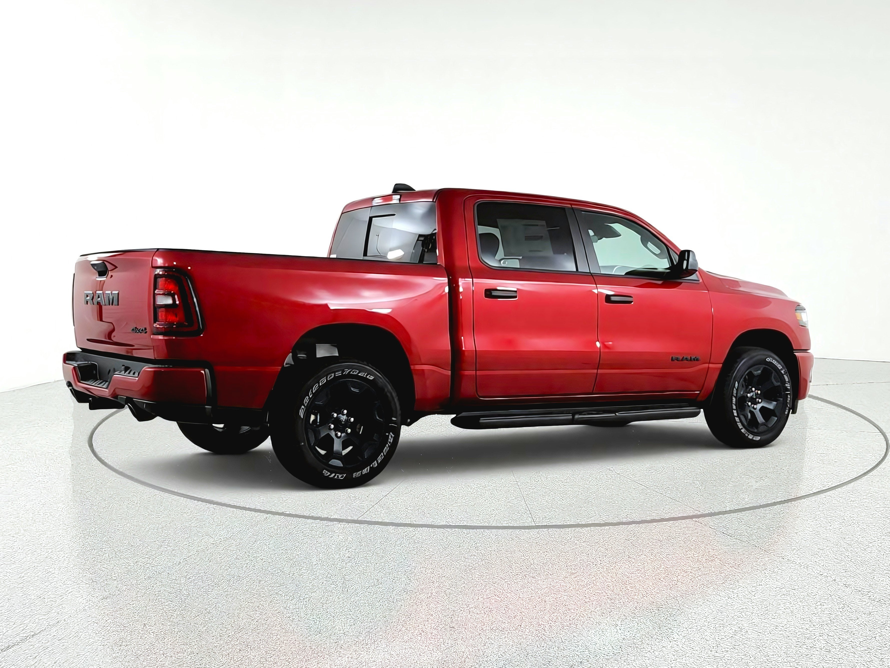 2026 RAM Ram 1500 Express 4x4 Crew Cab 5'7" Box