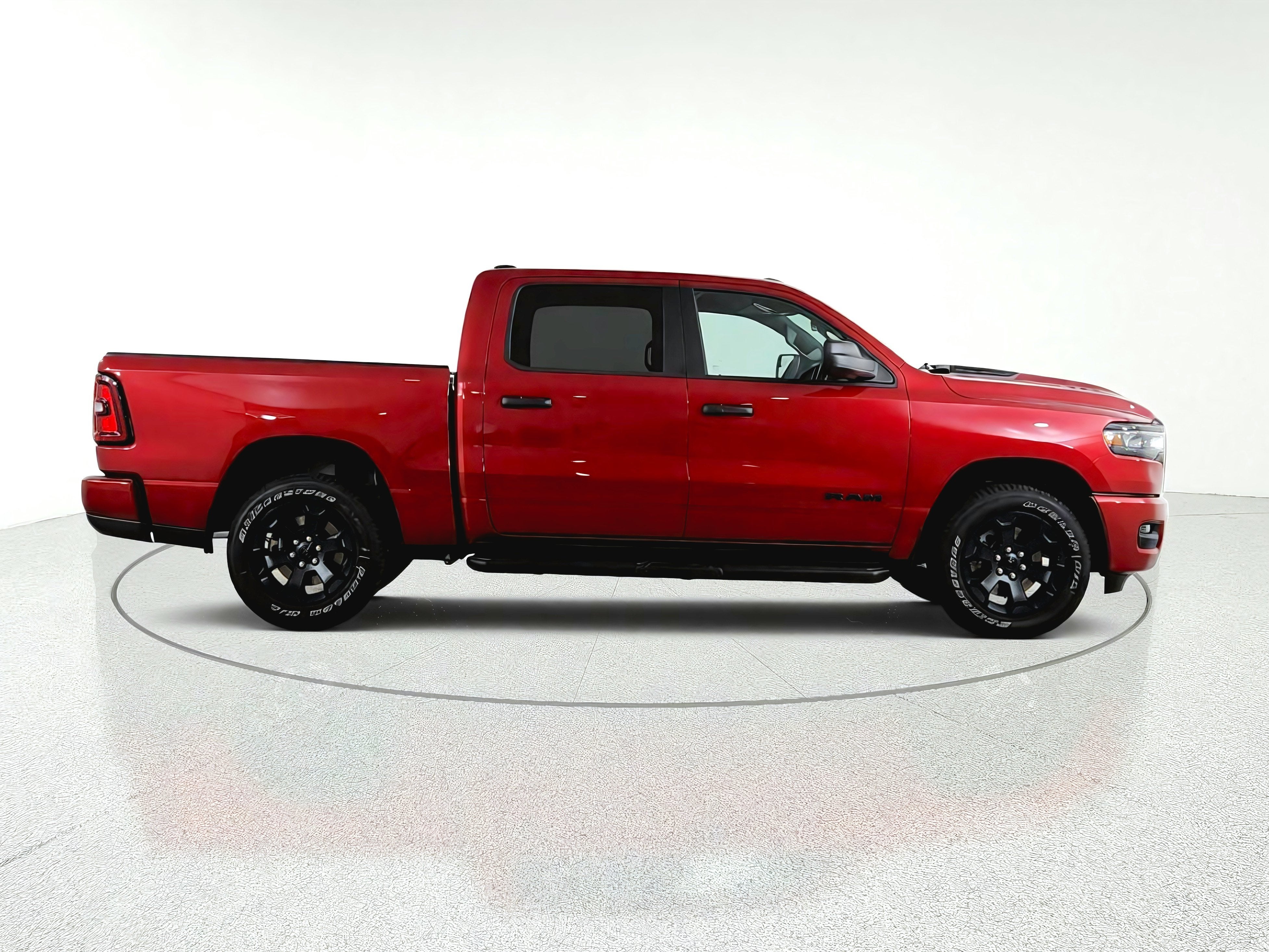 2026 RAM Ram 1500 Express 4x4 Crew Cab 5'7" Box