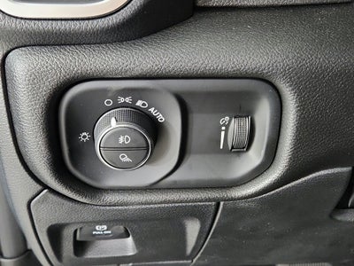 2026 RAM Ram 1500 RAM 1500 TRADESMAN CREW CAB 4X4 (144.5 IN WB 5 FT 7 IN BOX)
