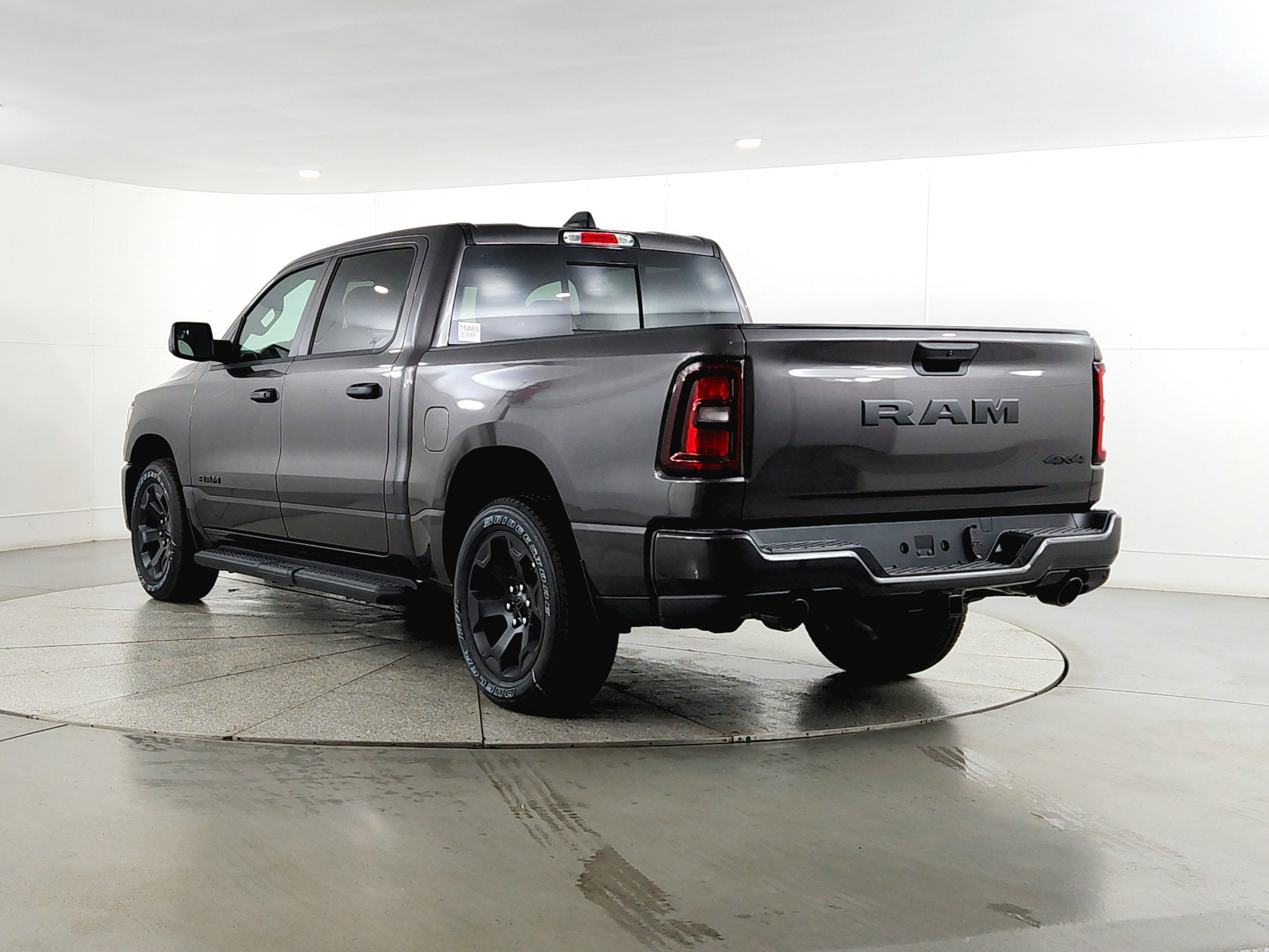 2026 RAM Ram 1500 RAM 1500 TRADESMAN CREW CAB 4X4 (144.5 IN WB 5 FT 7 IN BOX)