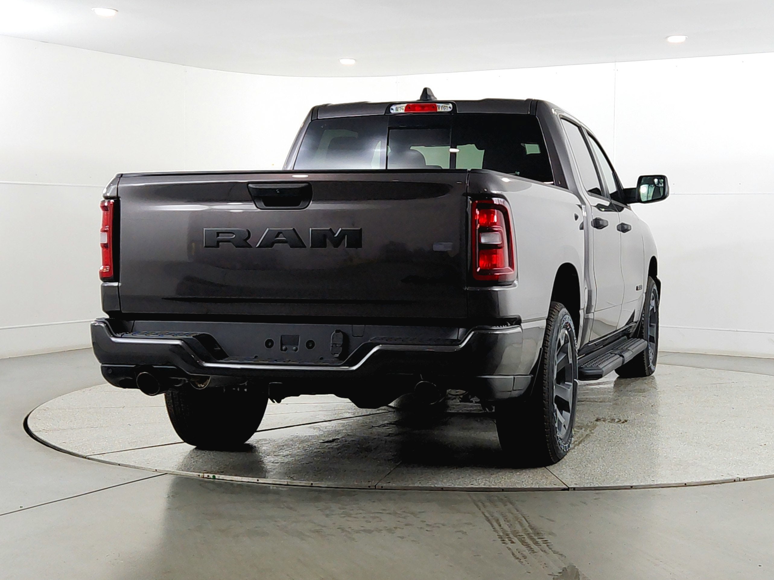 2026 RAM Ram 1500 RAM 1500 TRADESMAN CREW CAB 4X4 (144.5 IN WB 5 FT 7 IN BOX)