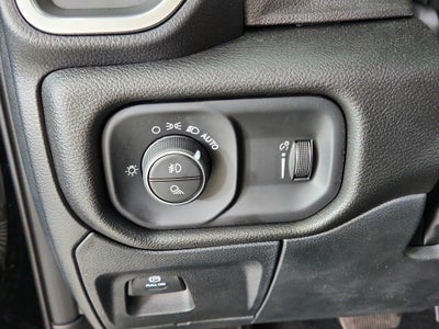 2026 RAM Ram 1500 RAM 1500 TRADESMAN CREW CAB 4X4 (144.5 IN WB 5 FT 7 IN BOX)
