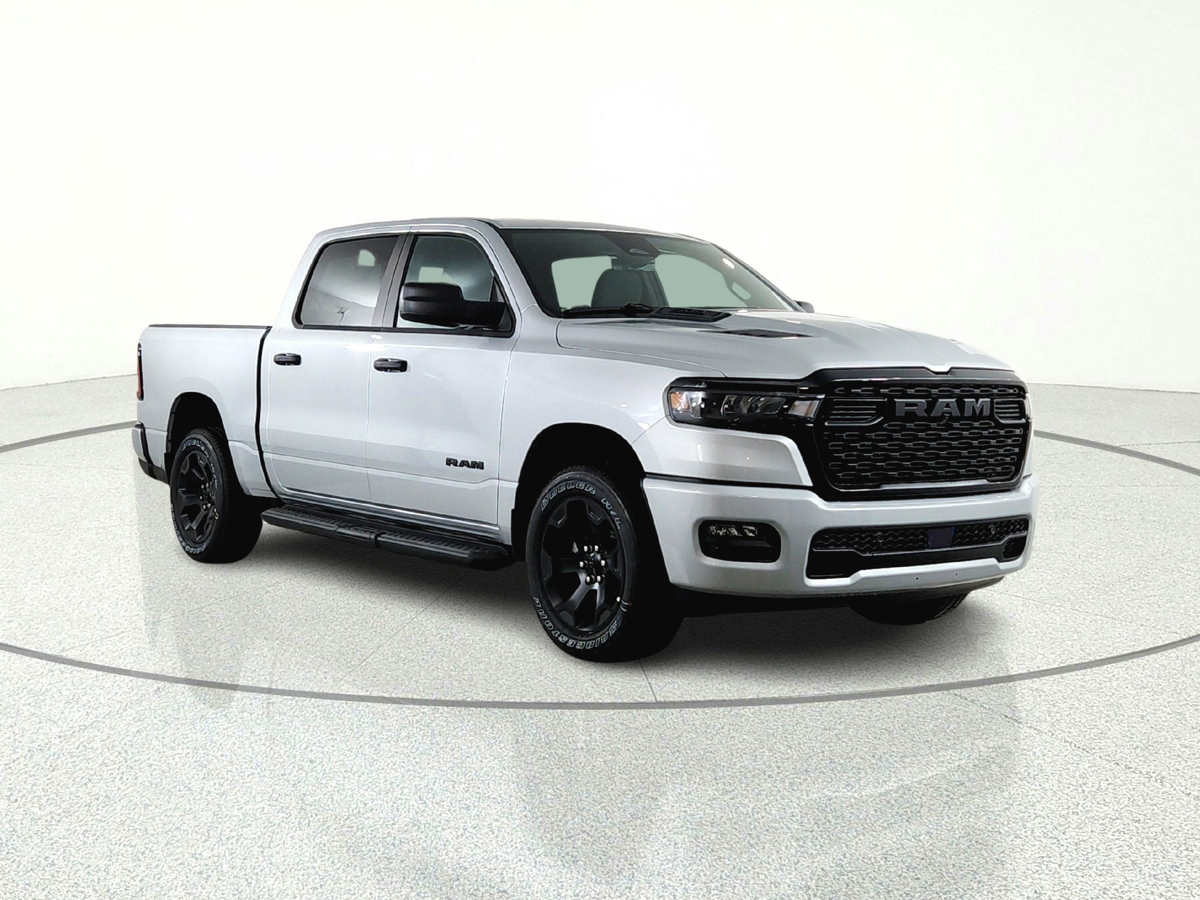 2026 RAM Ram 1500 RAM 1500 TRADESMAN CREW CAB 4X4 (144.5 IN WB 5 FT 7 IN BOX)