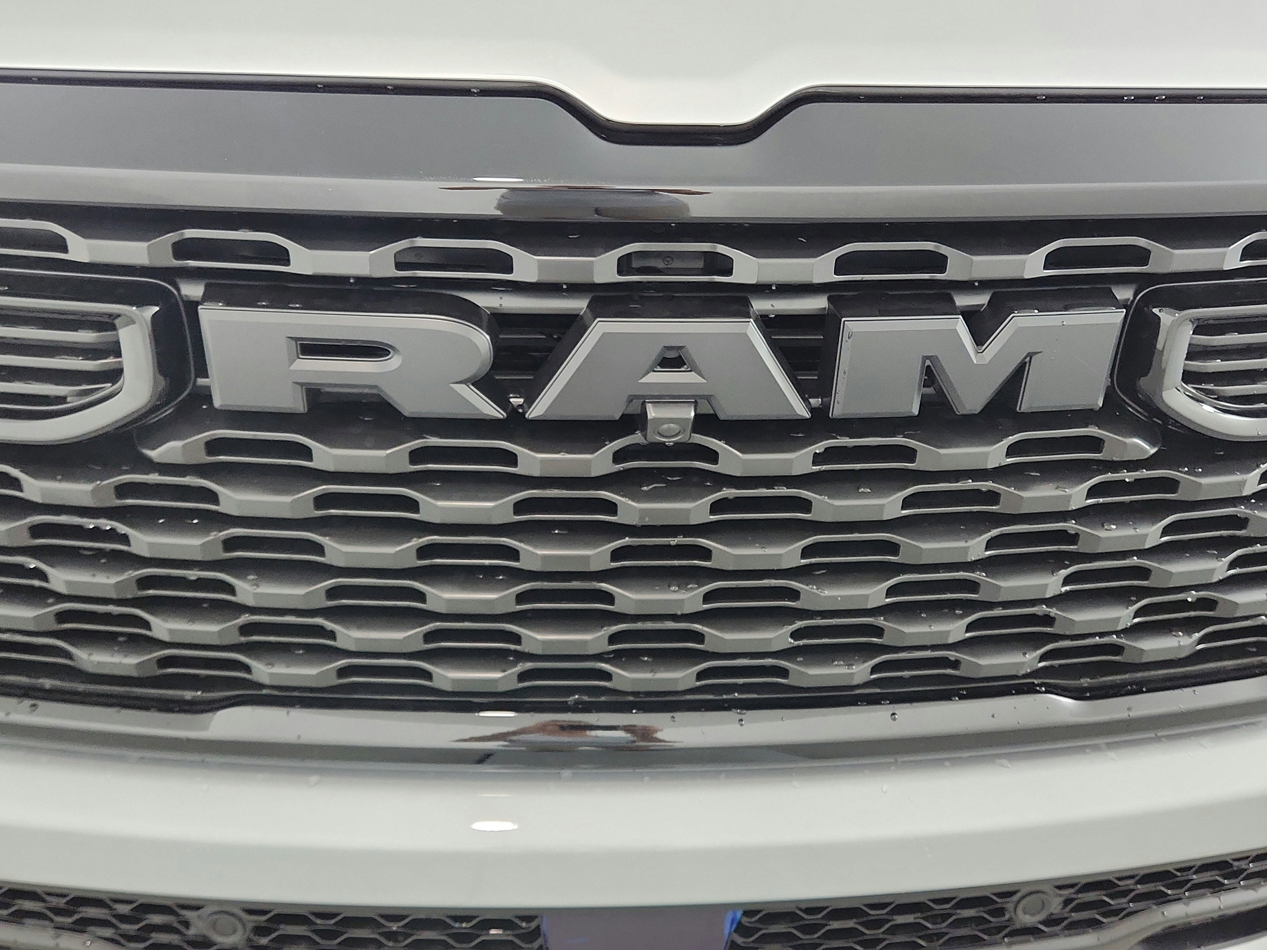2026 RAM Ram 1500 RAM 1500 TRADESMAN CREW CAB 4X4 (144.5 IN WB 5 FT 7 IN BOX)