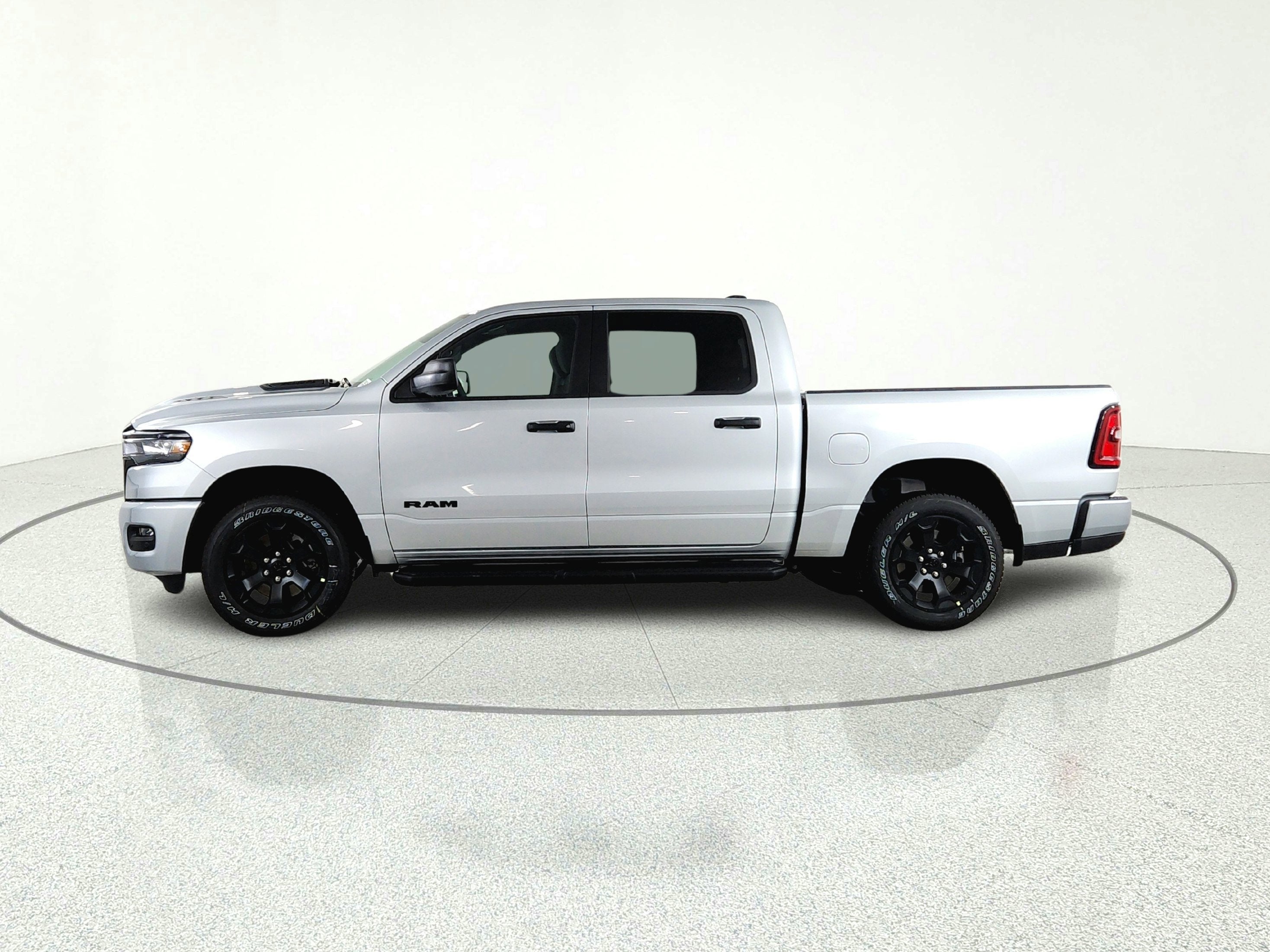 2026 RAM Ram 1500 RAM 1500 TRADESMAN CREW CAB 4X4 (144.5 IN WB 5 FT 7 IN BOX)