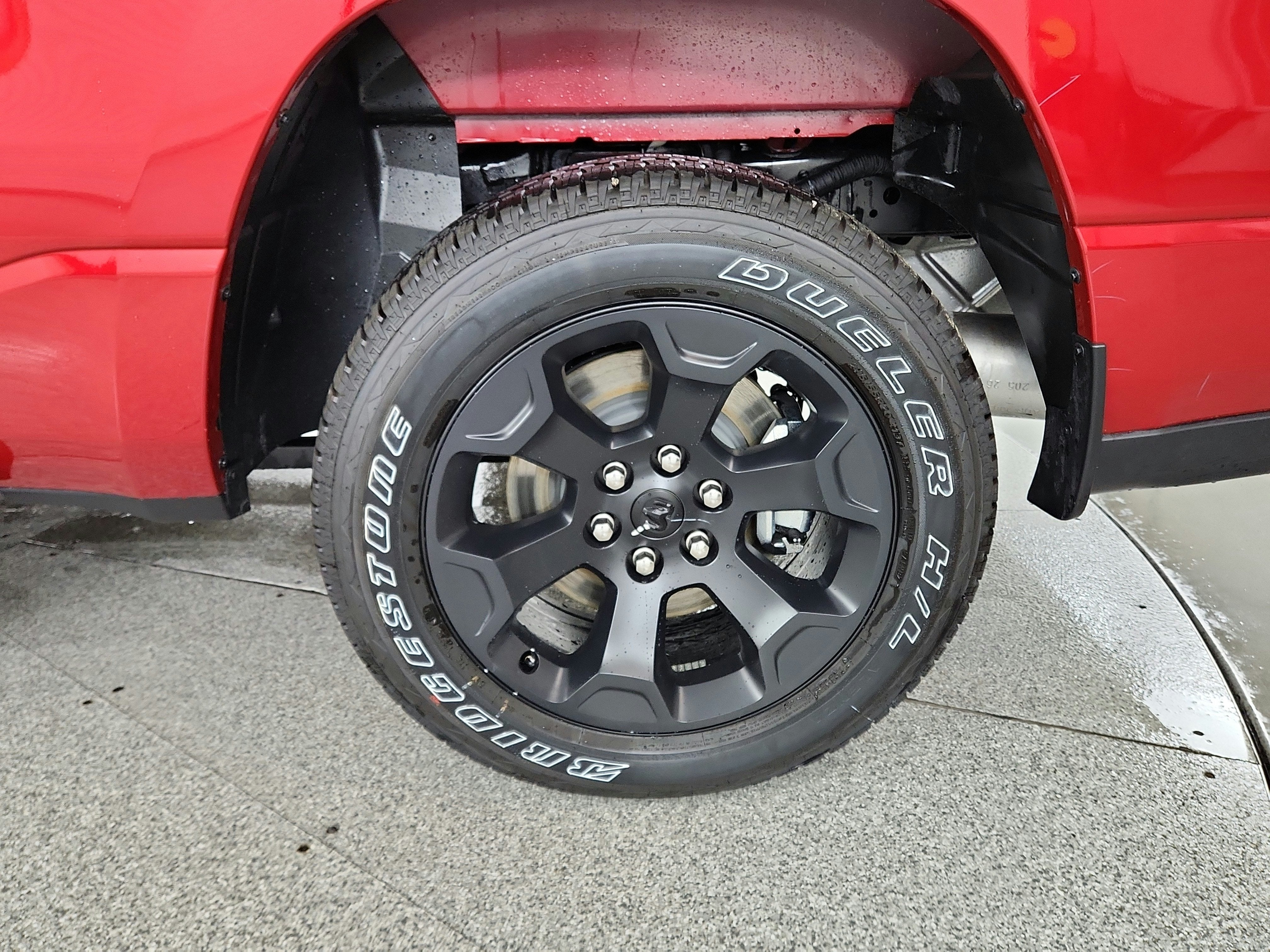 2026 RAM Ram 1500 Express 4x4 Crew Cab 5'7" Box