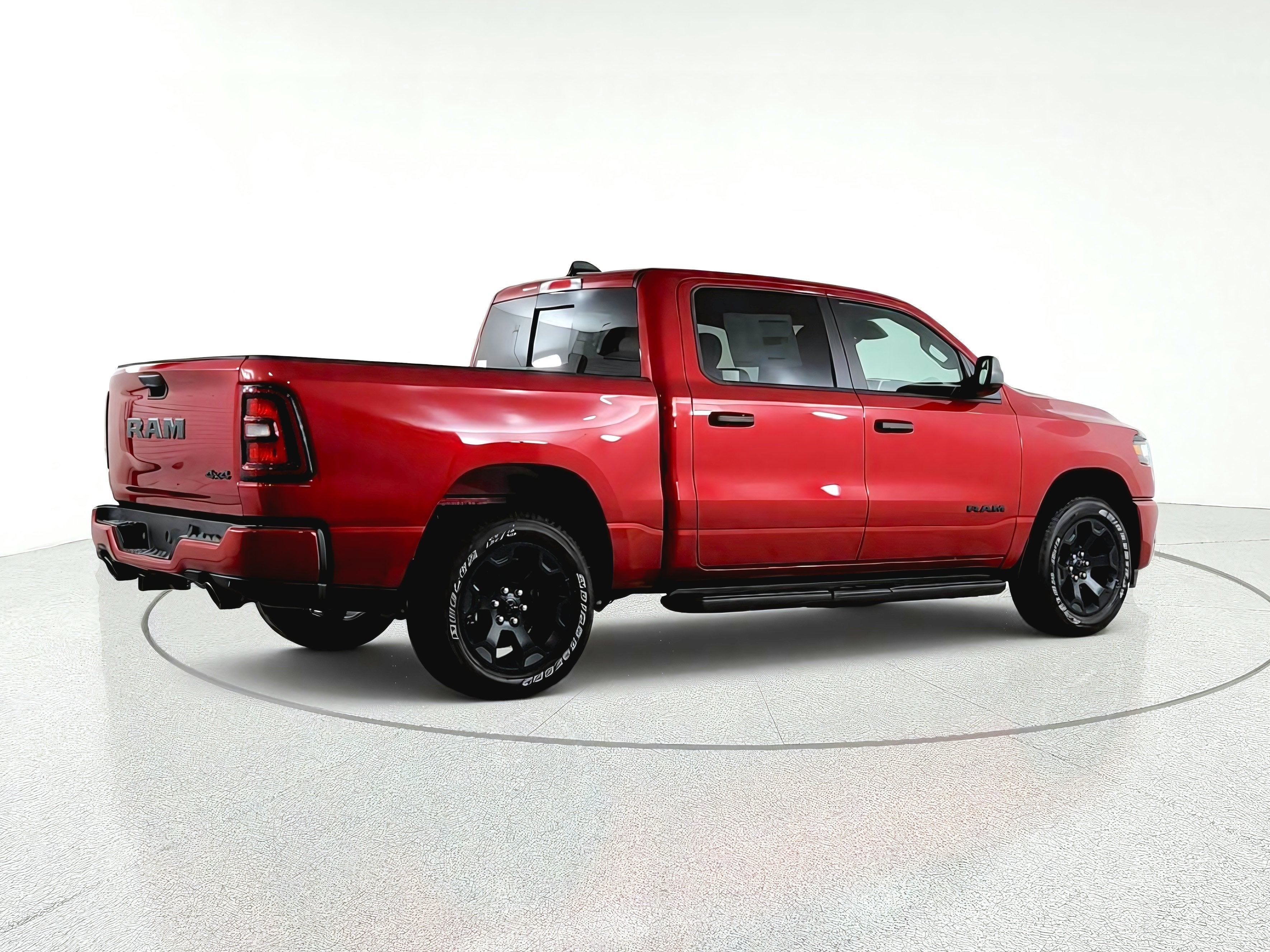 2026 RAM Ram 1500 Express 4x4 Crew Cab 5'7" Box