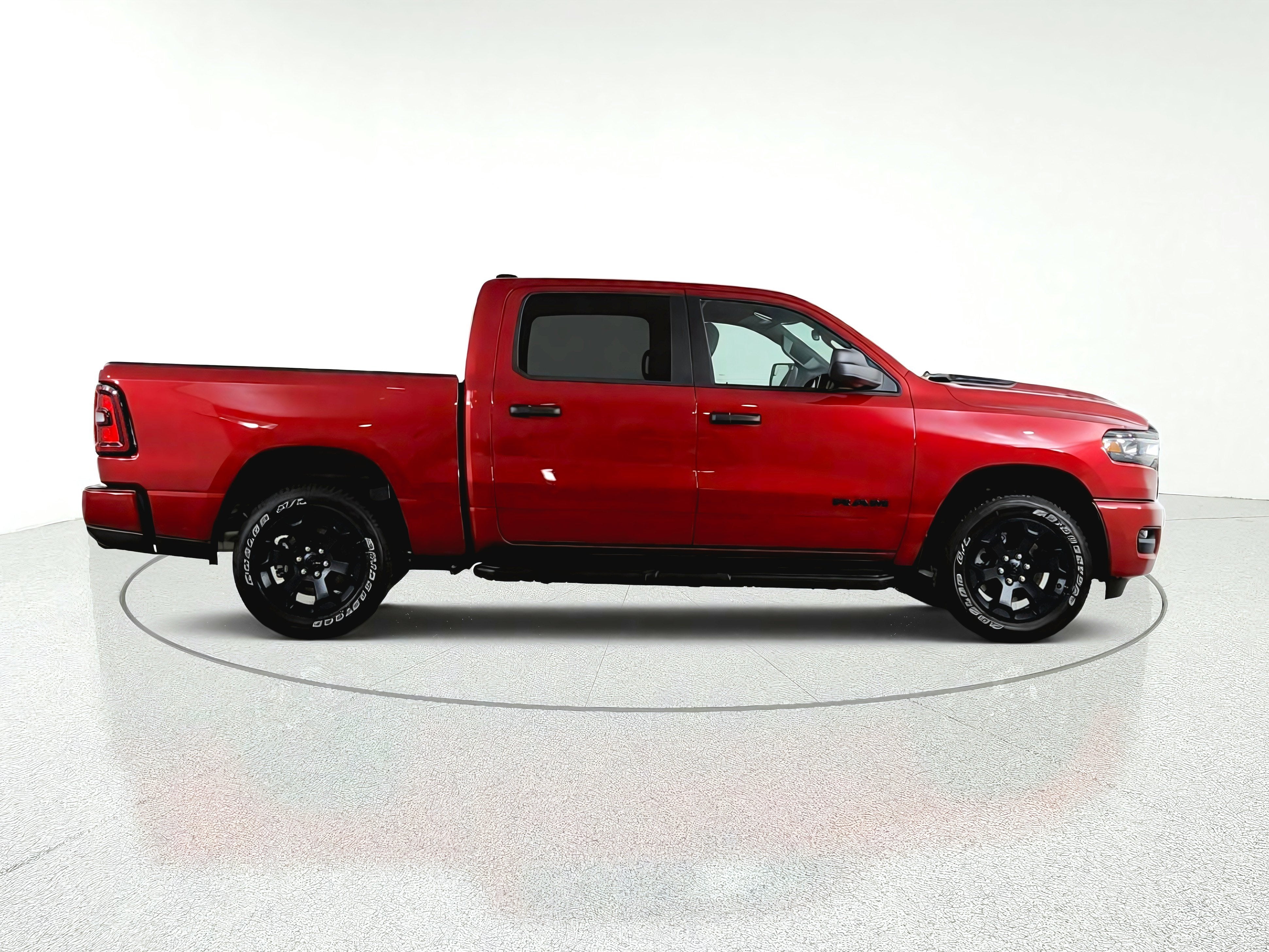 2026 RAM Ram 1500 Express 4x4 Crew Cab 5'7" Box