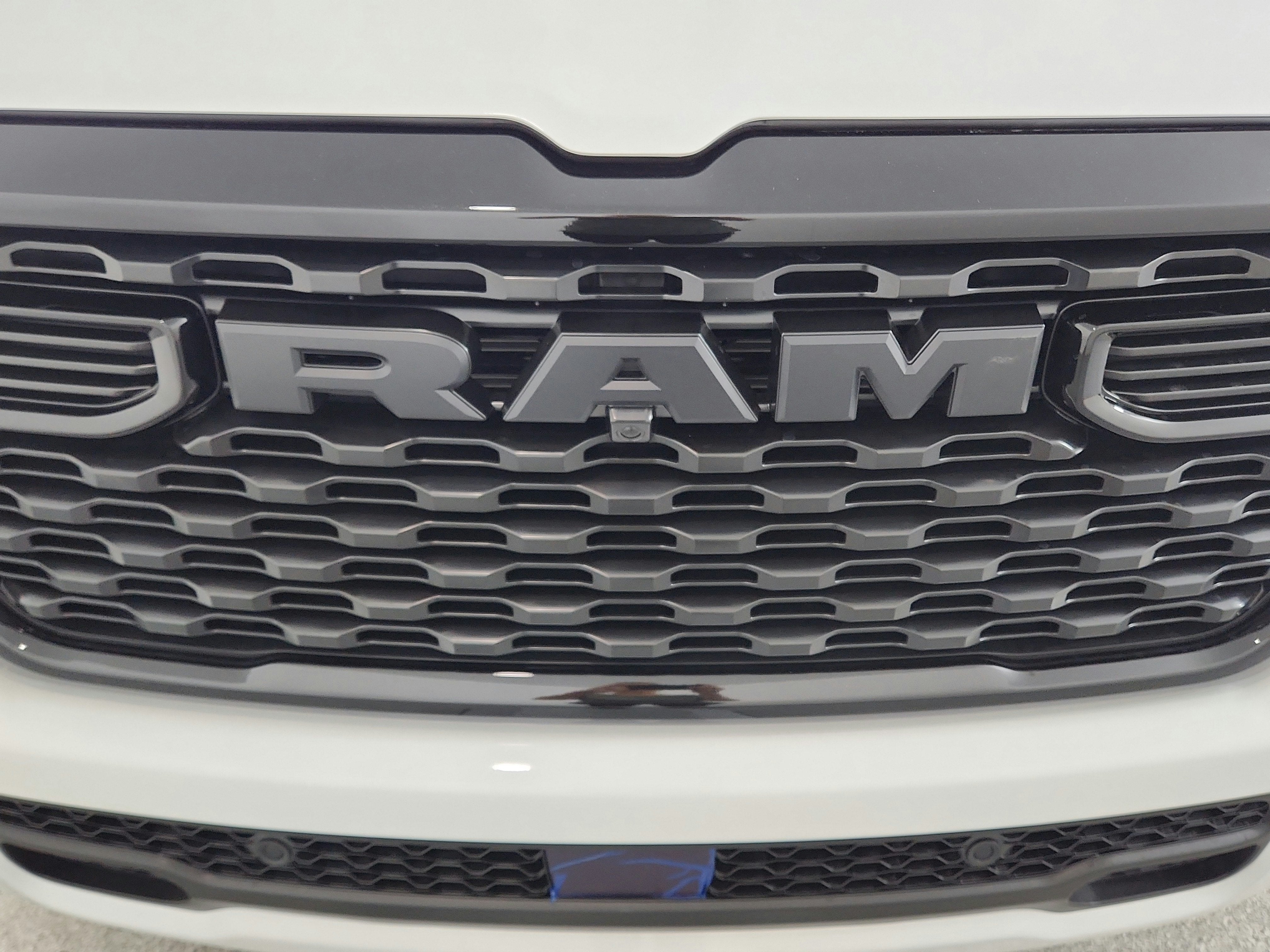 2026 RAM Ram 1500 Express 4x4 Crew Cab 5'7" Box