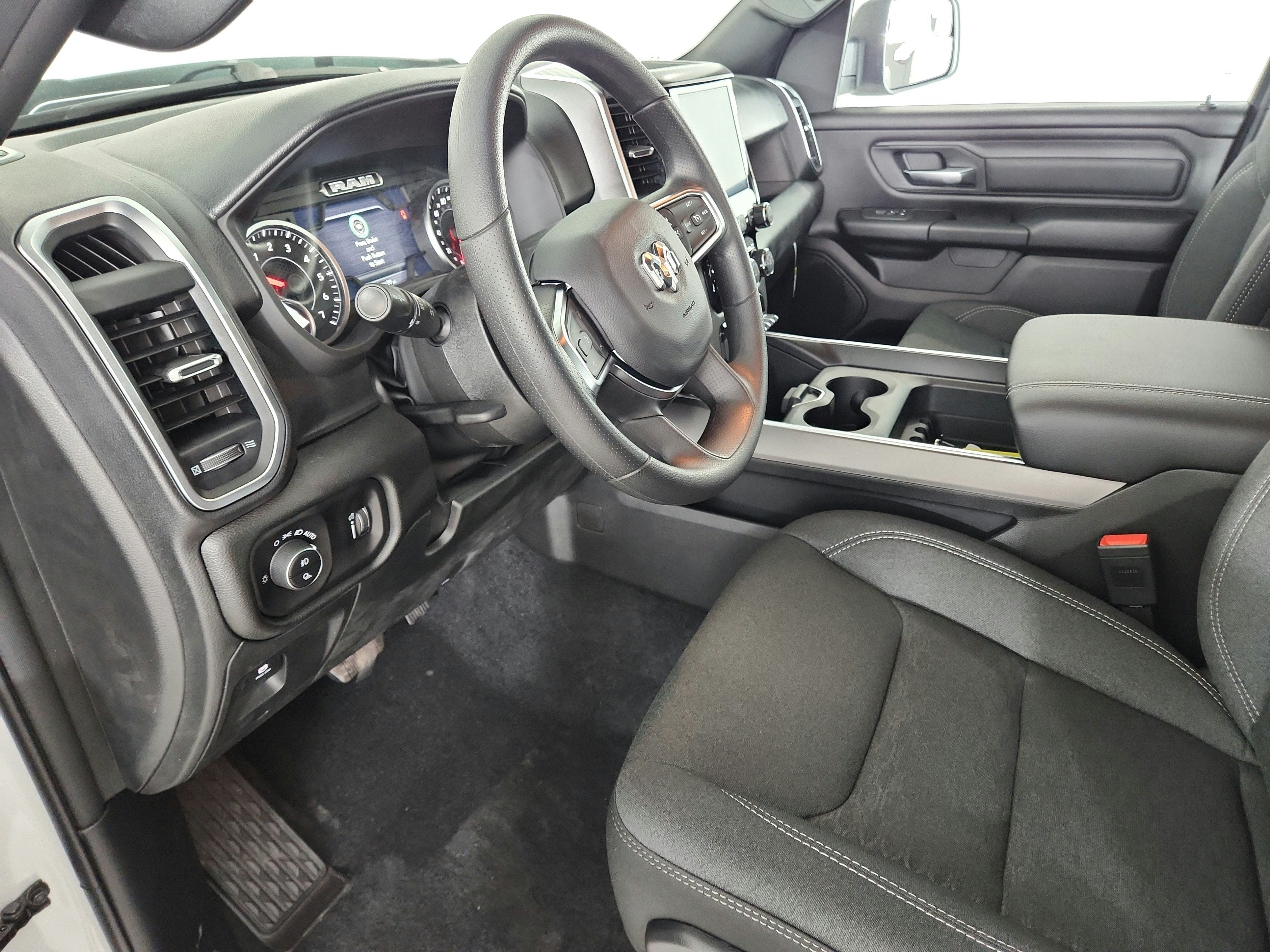2026 RAM Ram 1500 Express 4x4 Crew Cab 5'7" Box