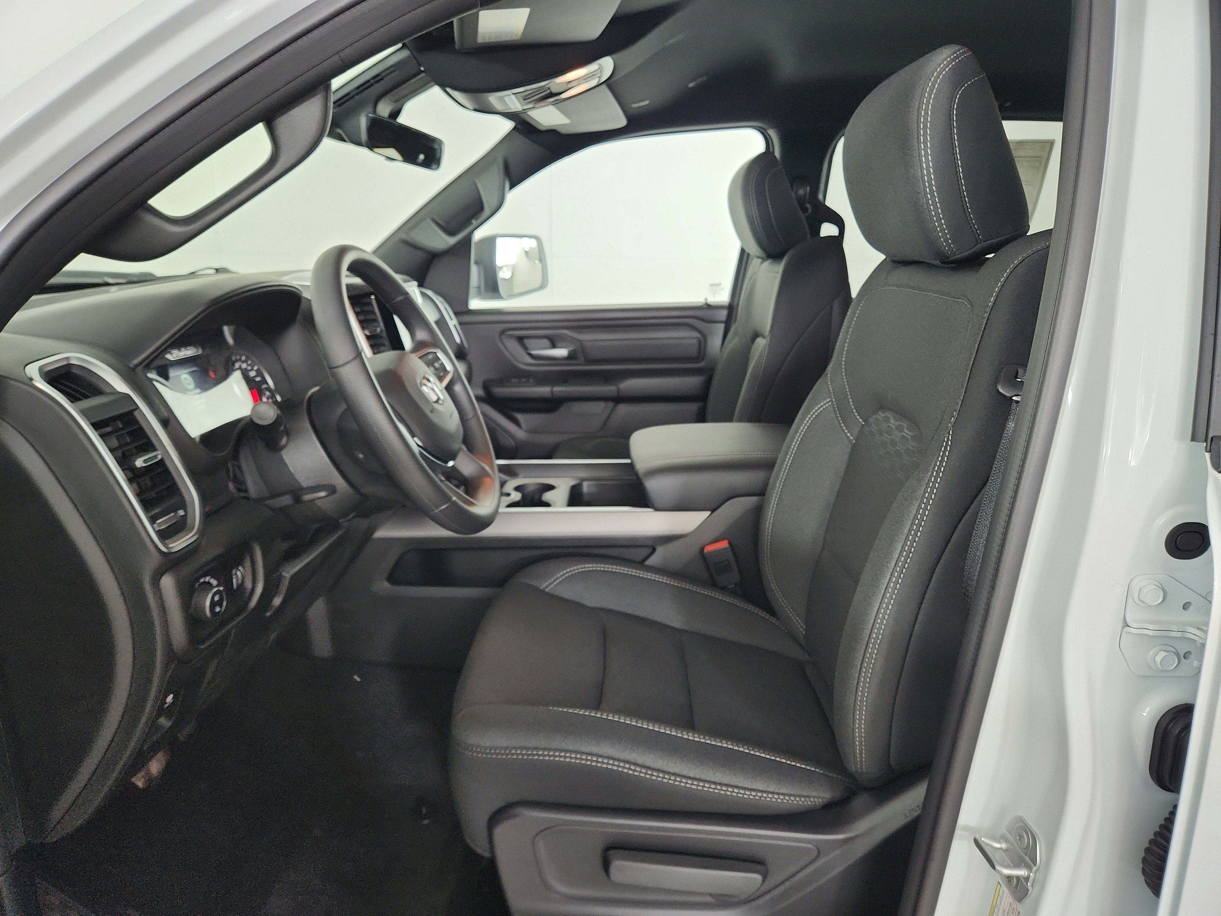 2026 RAM Ram 1500 Express 4x4 Crew Cab 5'7" Box